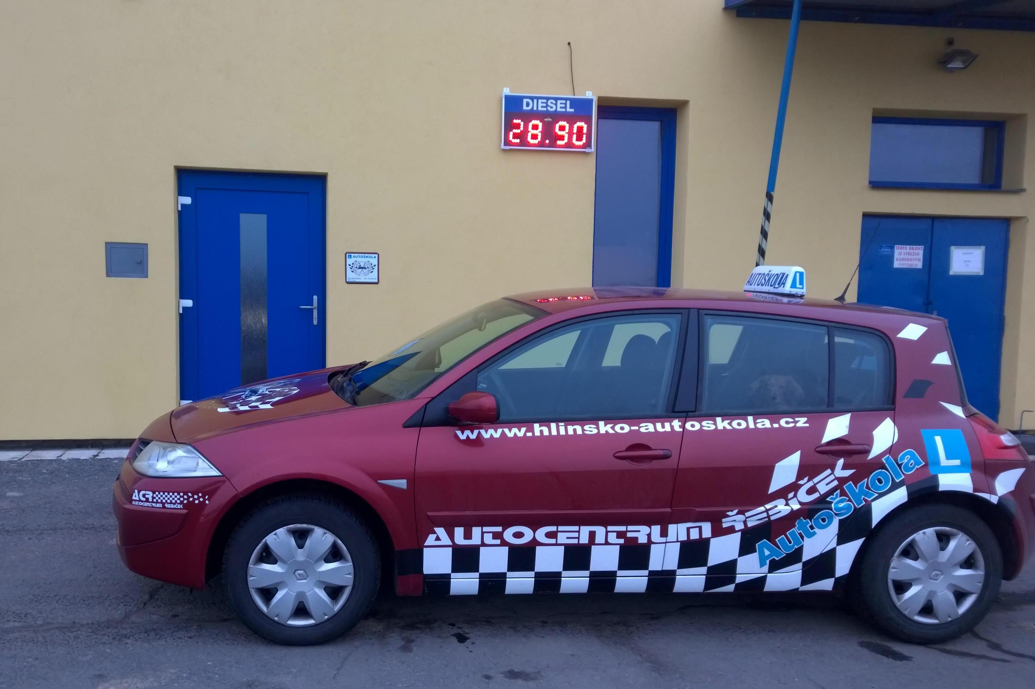 Autocentrum Řebíček