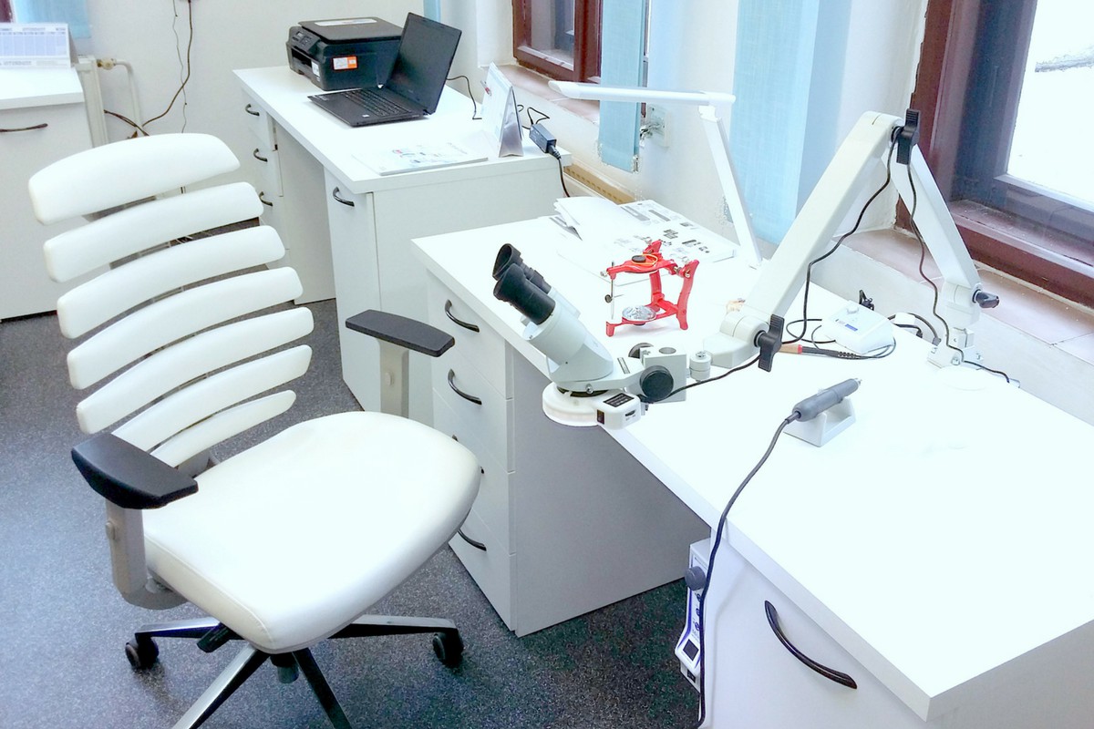 Karel Vyhlídal - Stomatologická laboratoř