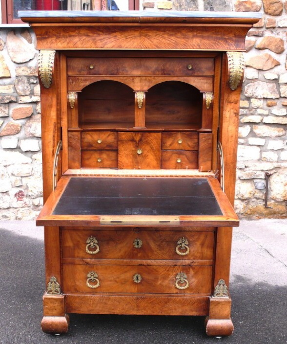 Aukce starožitností Mikšík foto 2