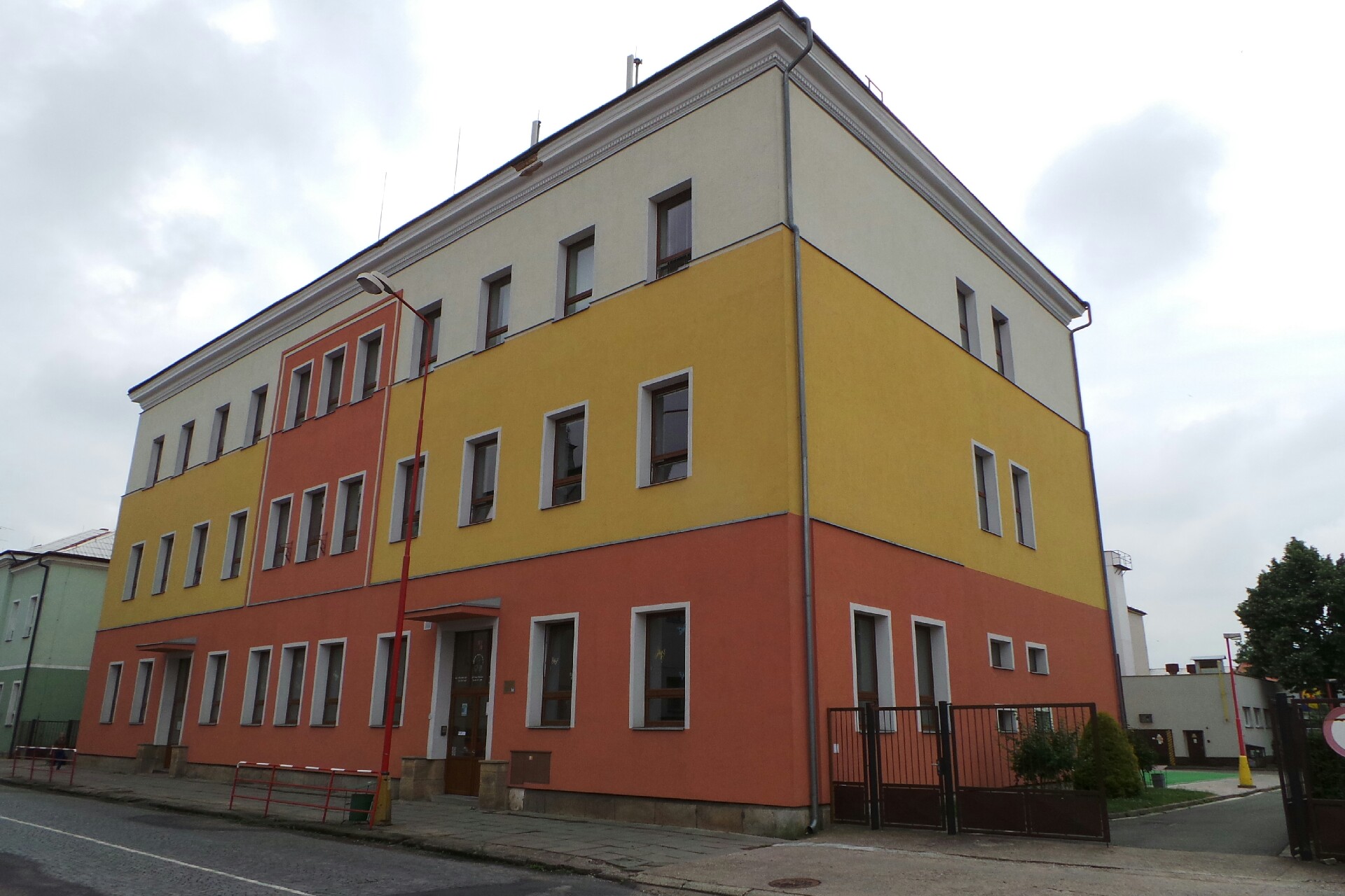 ZŠ Nový Bydžov, Karla IV. foto 2