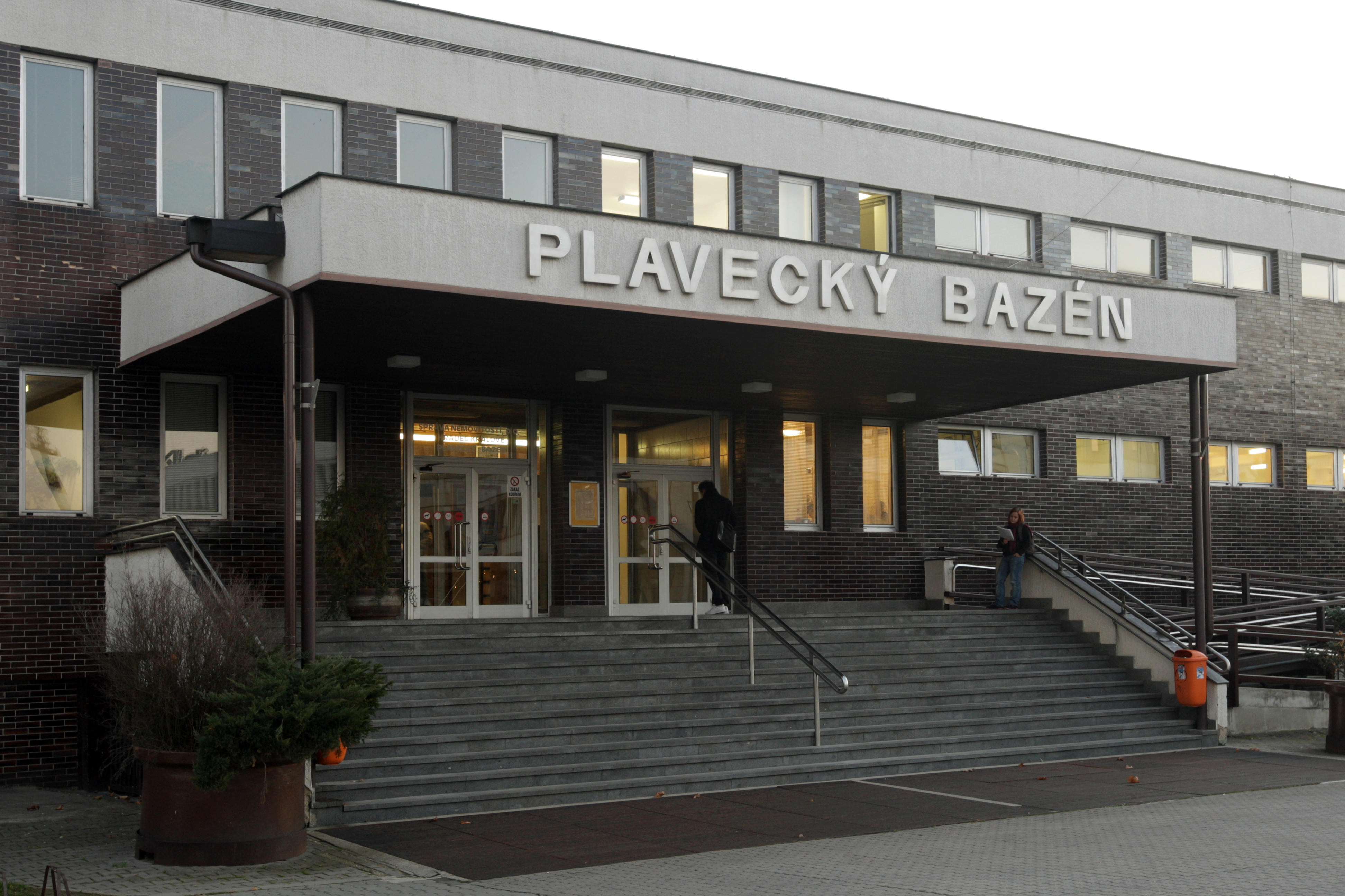 Plavecký bazén Hradec Králové foto 3