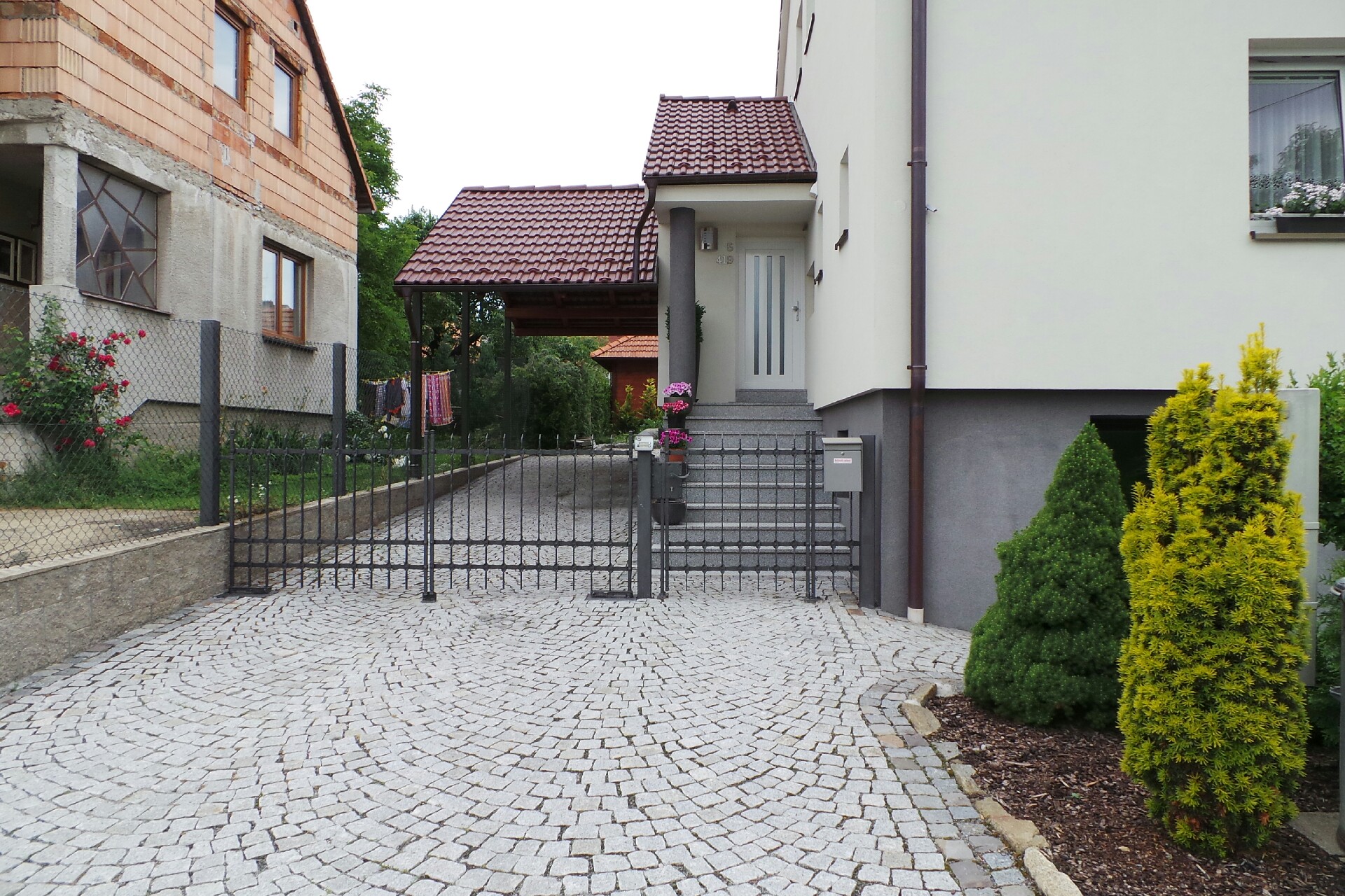 DOLMONT ENERGO, s.r.o.