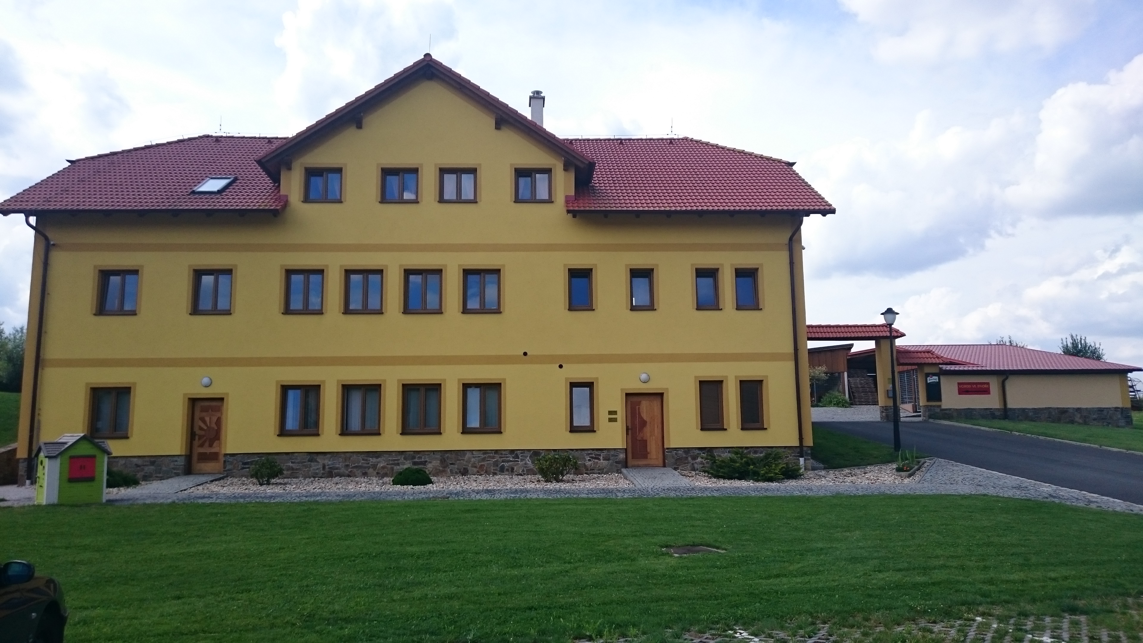 Restaurace Podveský mlýn foto 2