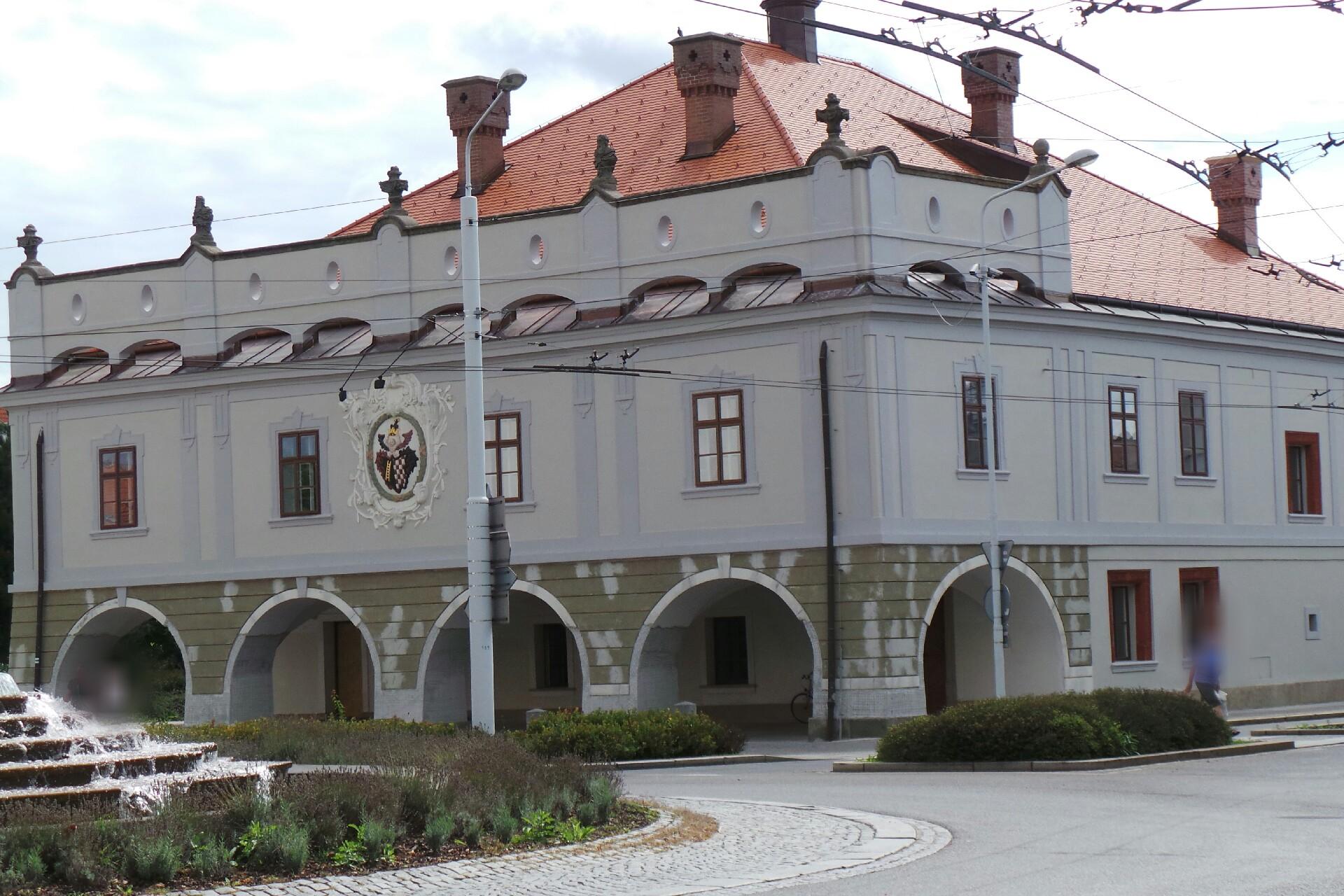 Lázně Bohdaneč - městský úřad