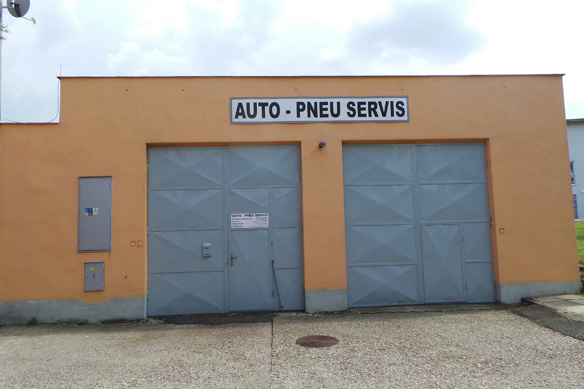AUTO - PNEU SERVIS Petr Blokeš