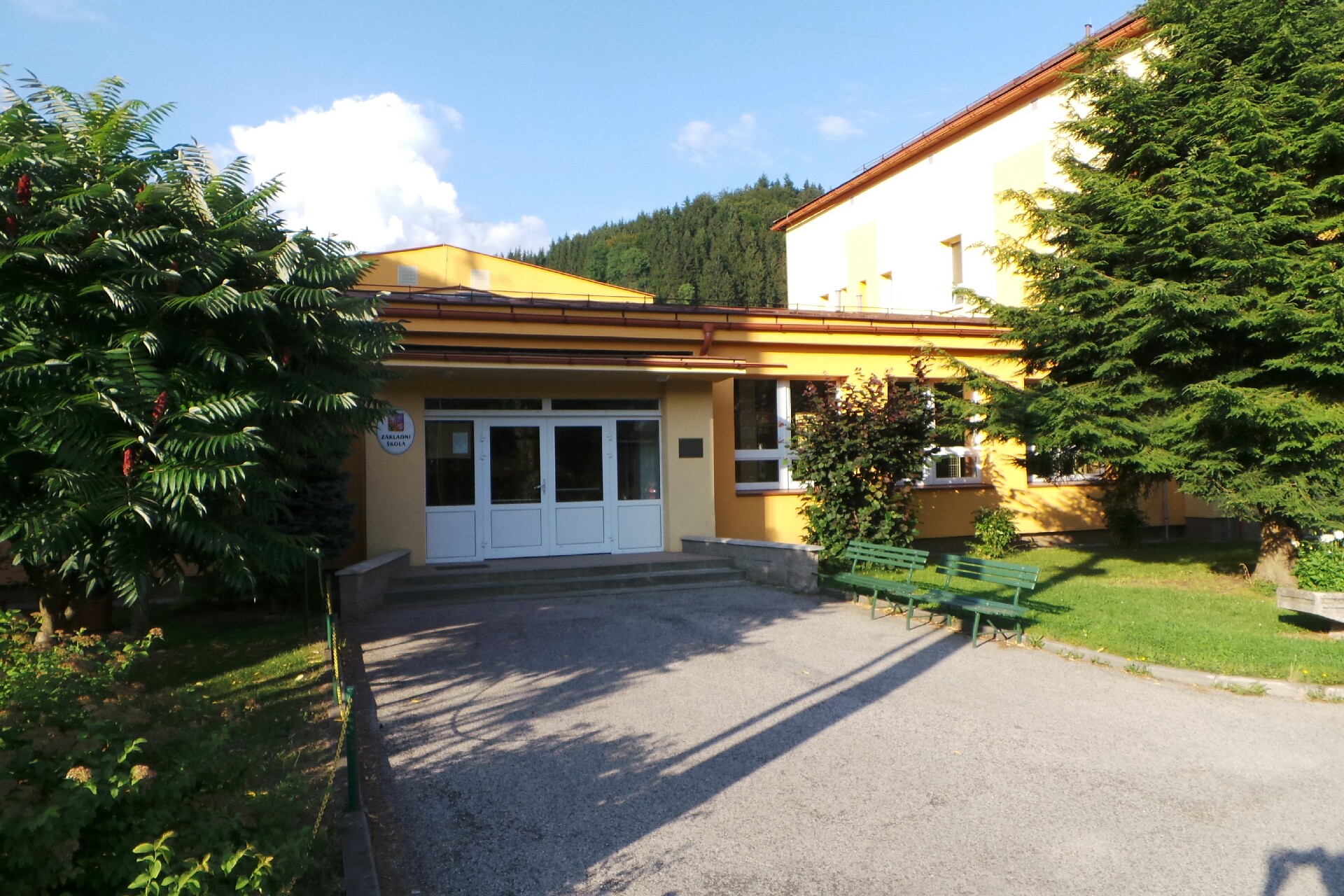 ZŠ, MŠ a ZUŠ Jablonec nad Jizerou