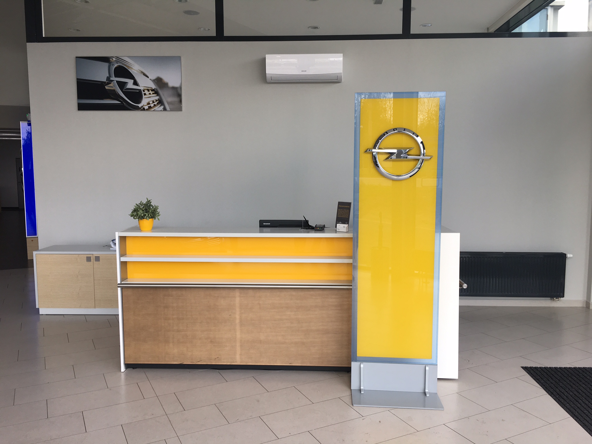 Opel MNC auto foto 3