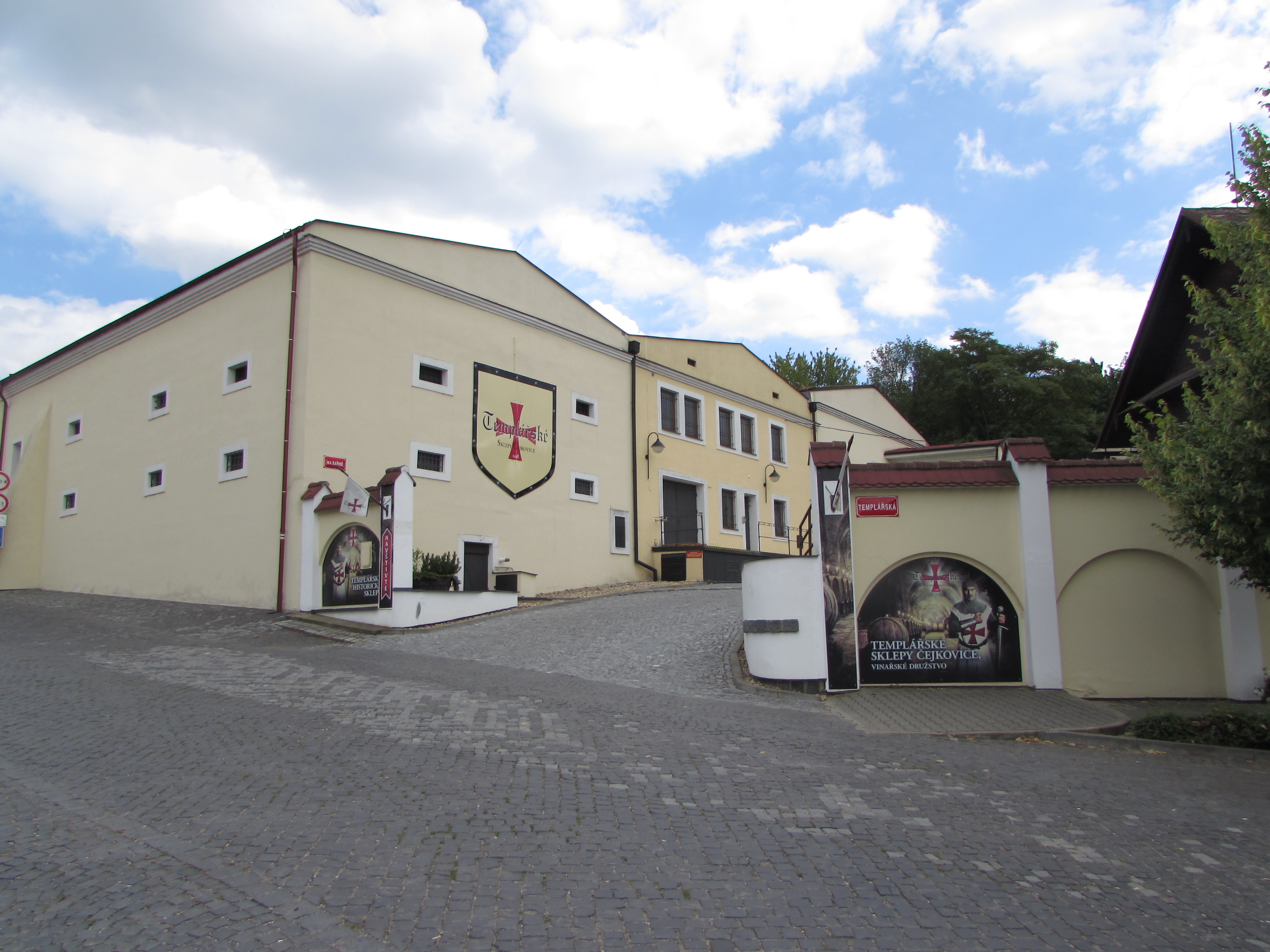 Templářské sklepy Čejkovice, vinařské družstvo, družstvo foto 2