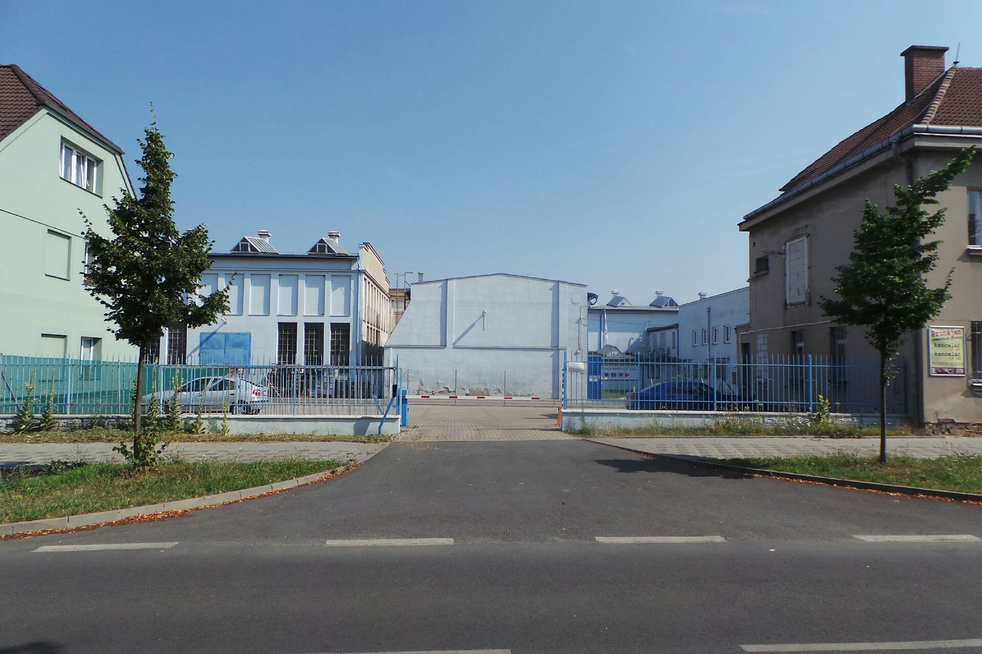 DEMOAUTOPLAST, s.r.o. foto 2
