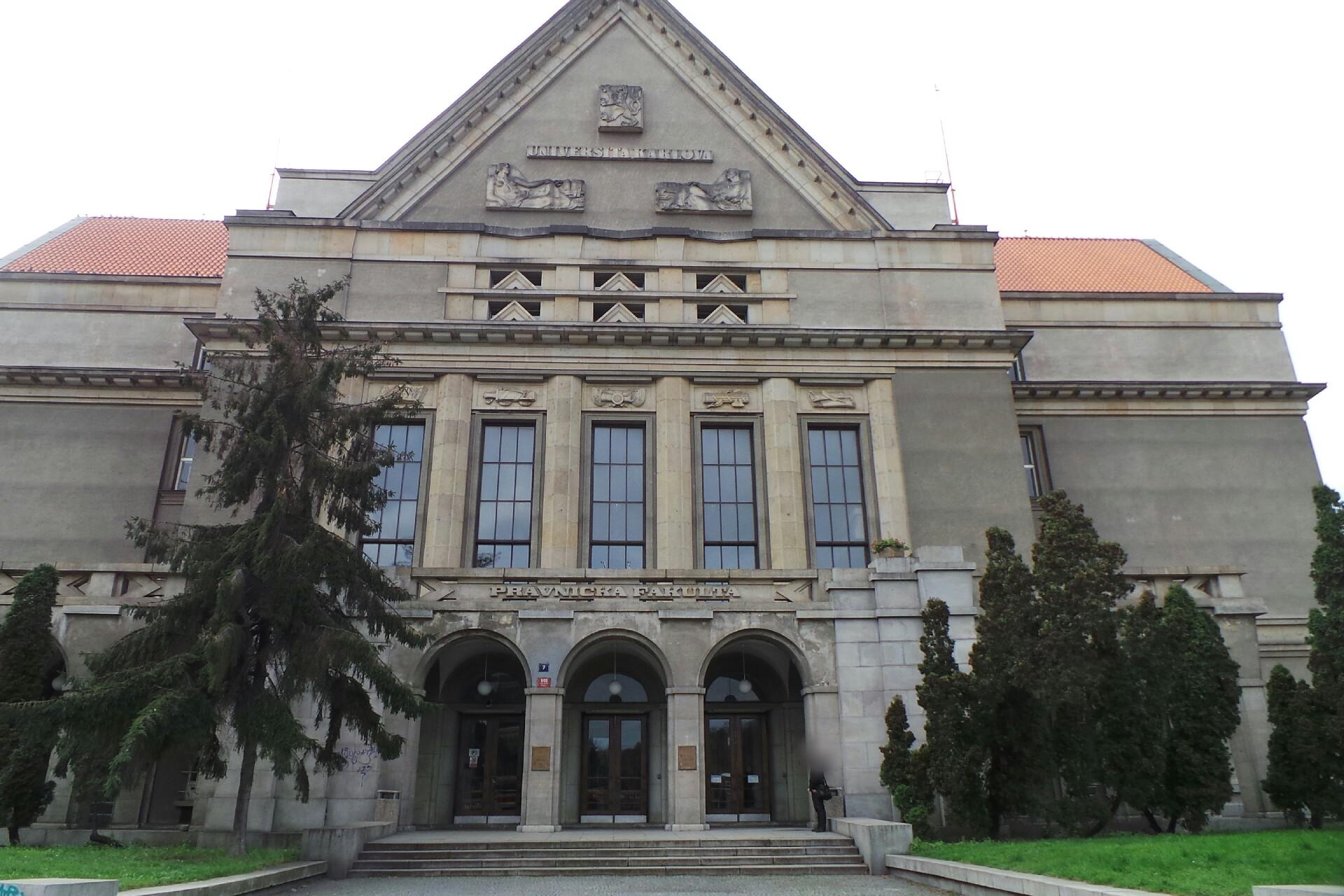 Katedra národního hospodářství Právnické fakulty - Univerzita Karlova