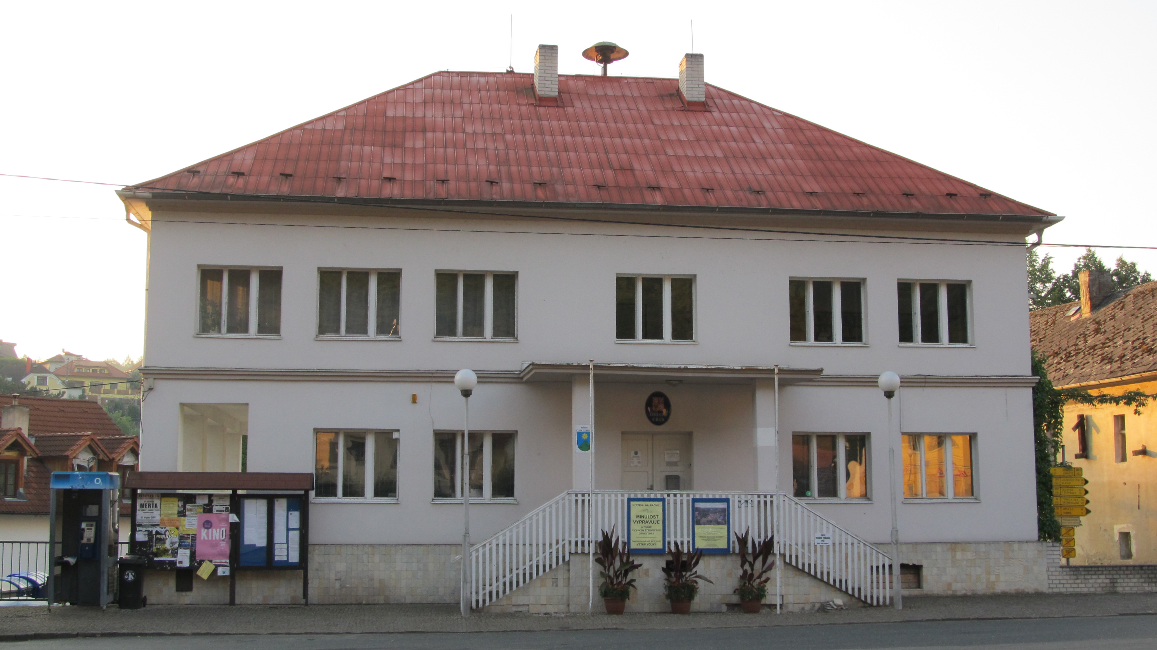 Český Šternberk - úřad městyse