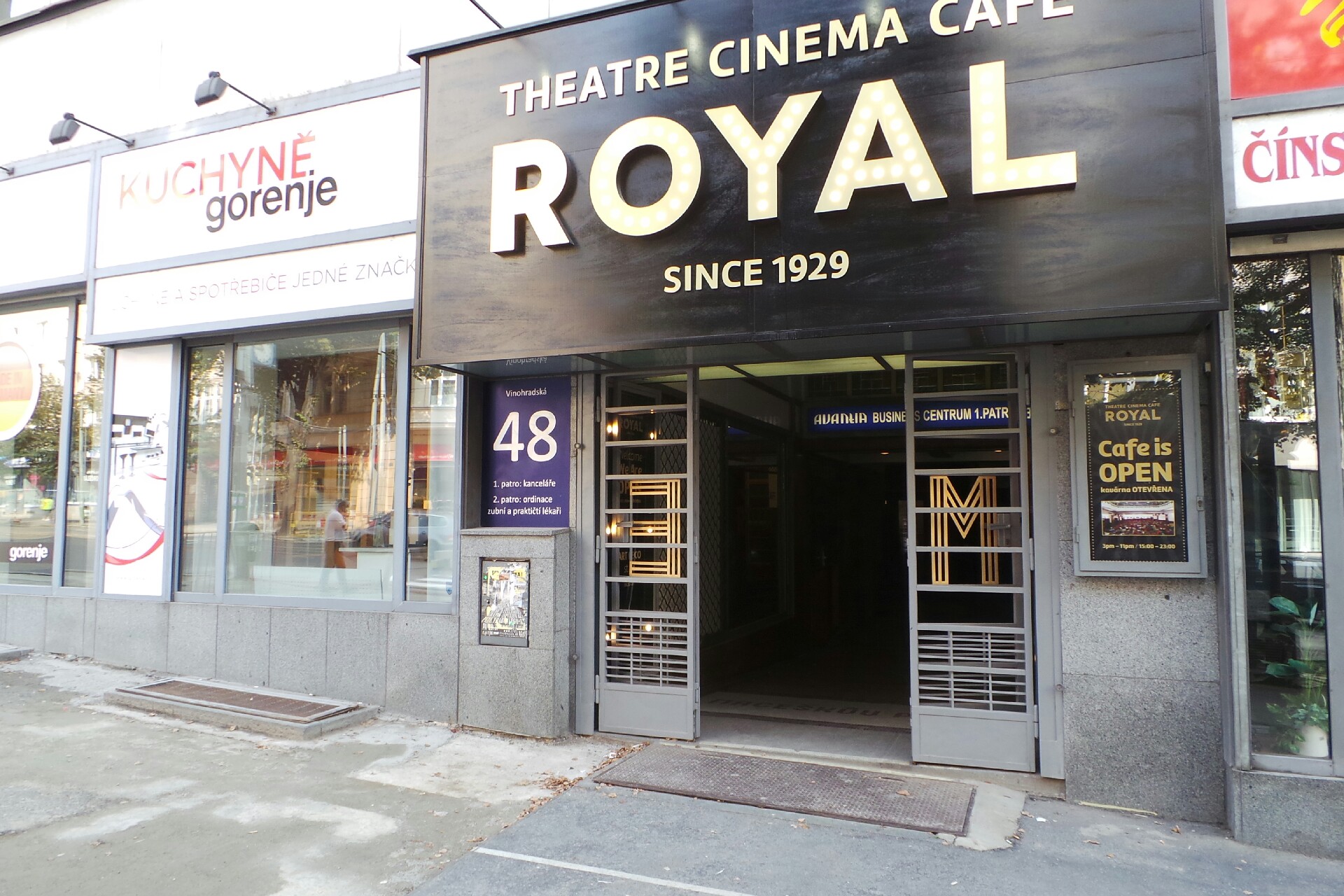 Mgr. Jindřiška BUREŠOVÁ