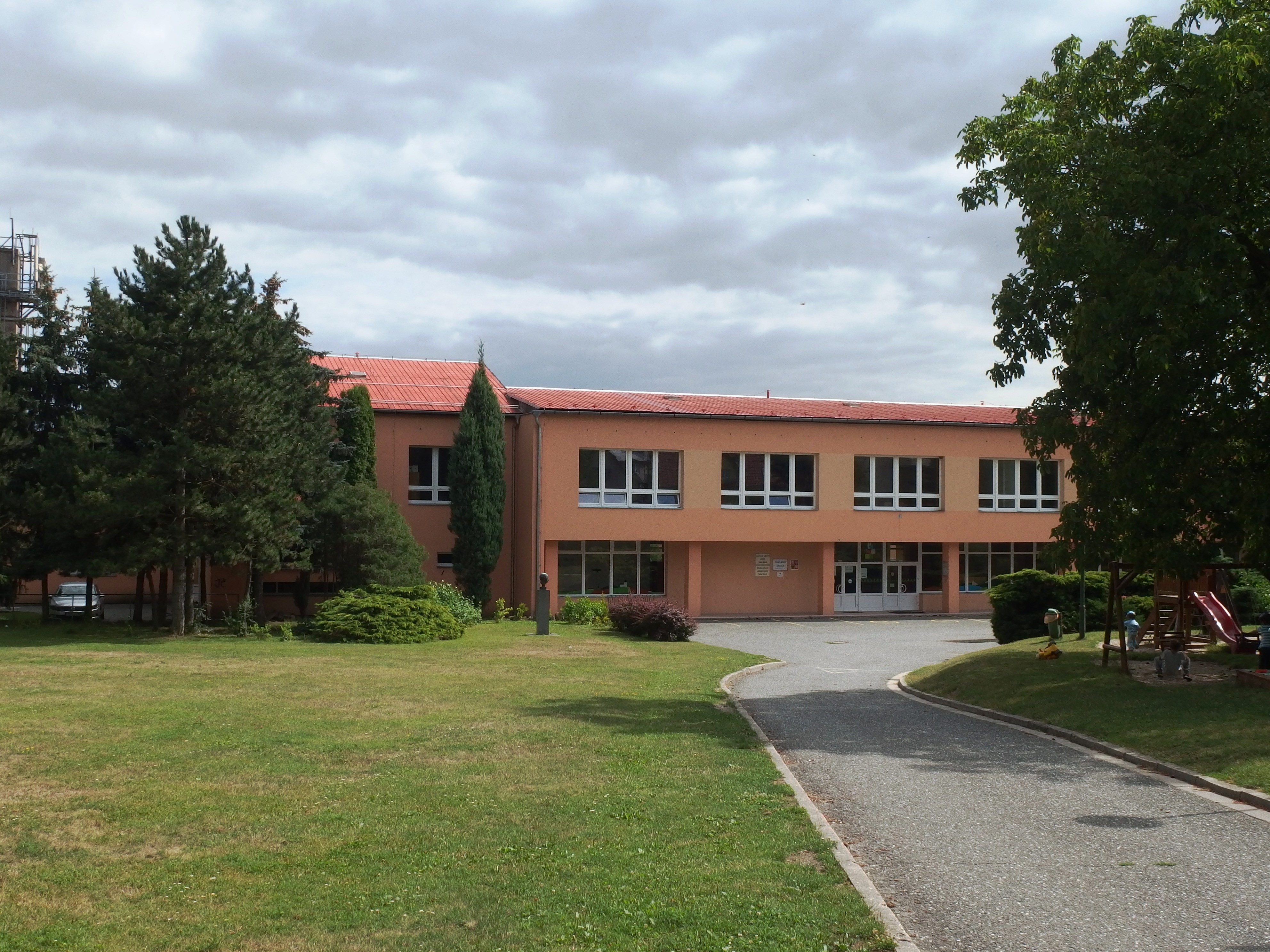Základní škola a Mateřská škola Velký Újezd, okres Olomouc