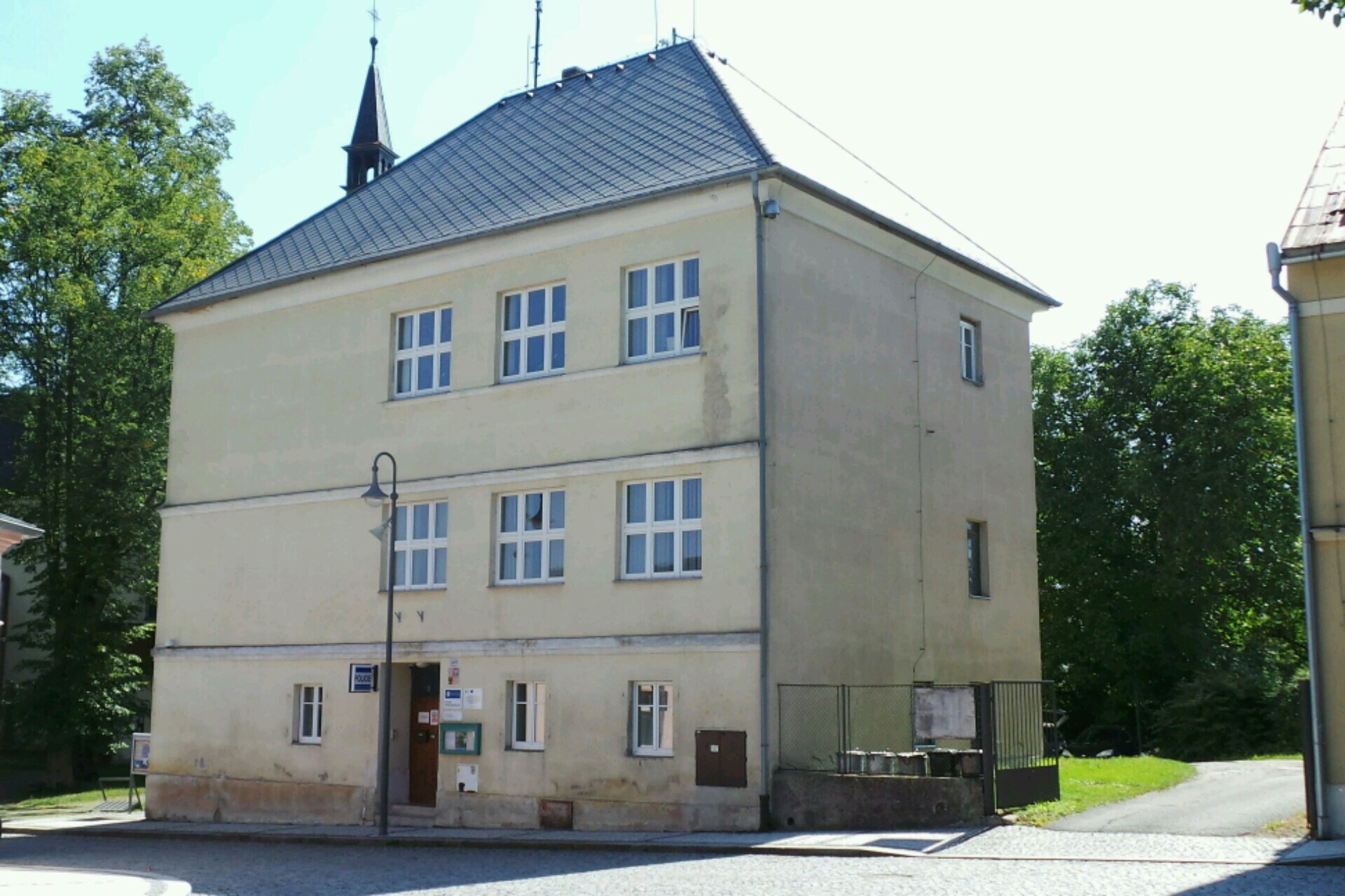 Policie ČR - Obvodní oddělení Bělá pod Bezdězem