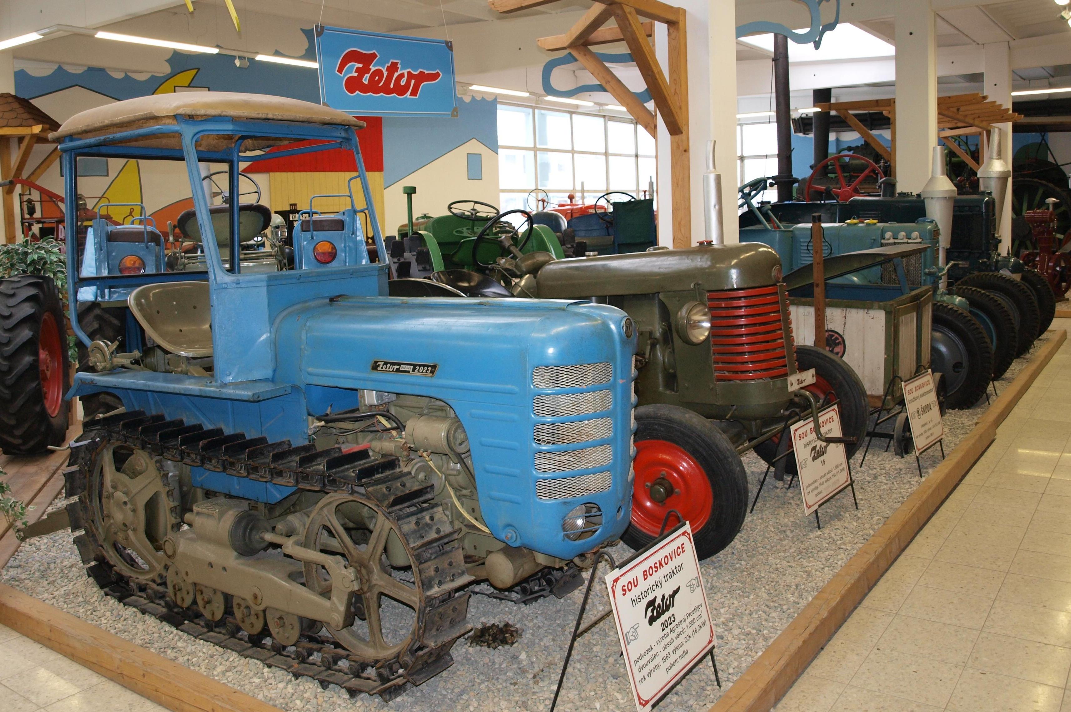 Muzeum regionu Boskovicka – Historické zemědělské stroje foto 2