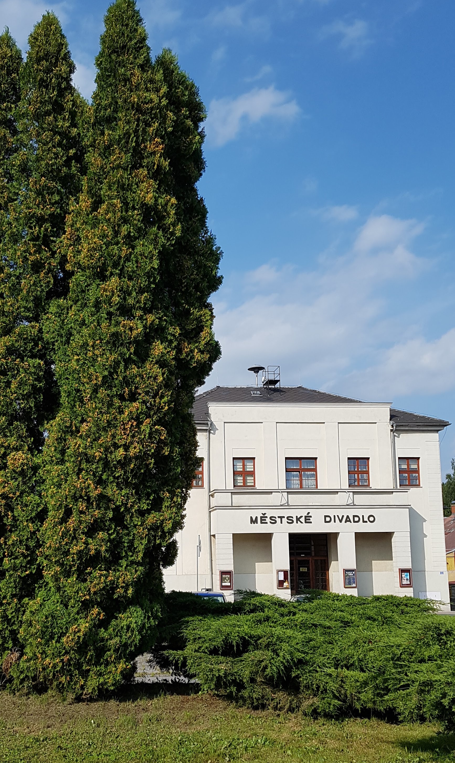 Městské divadlo Varnsdorf foto 3
