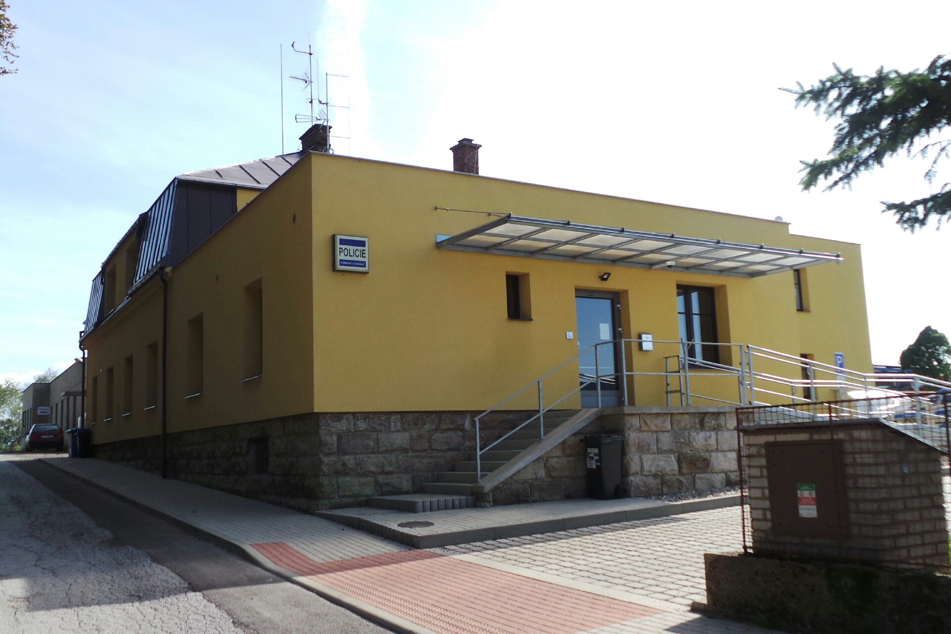 Policie ČR - Obvodní oddělení Lomnice nad Popelkou