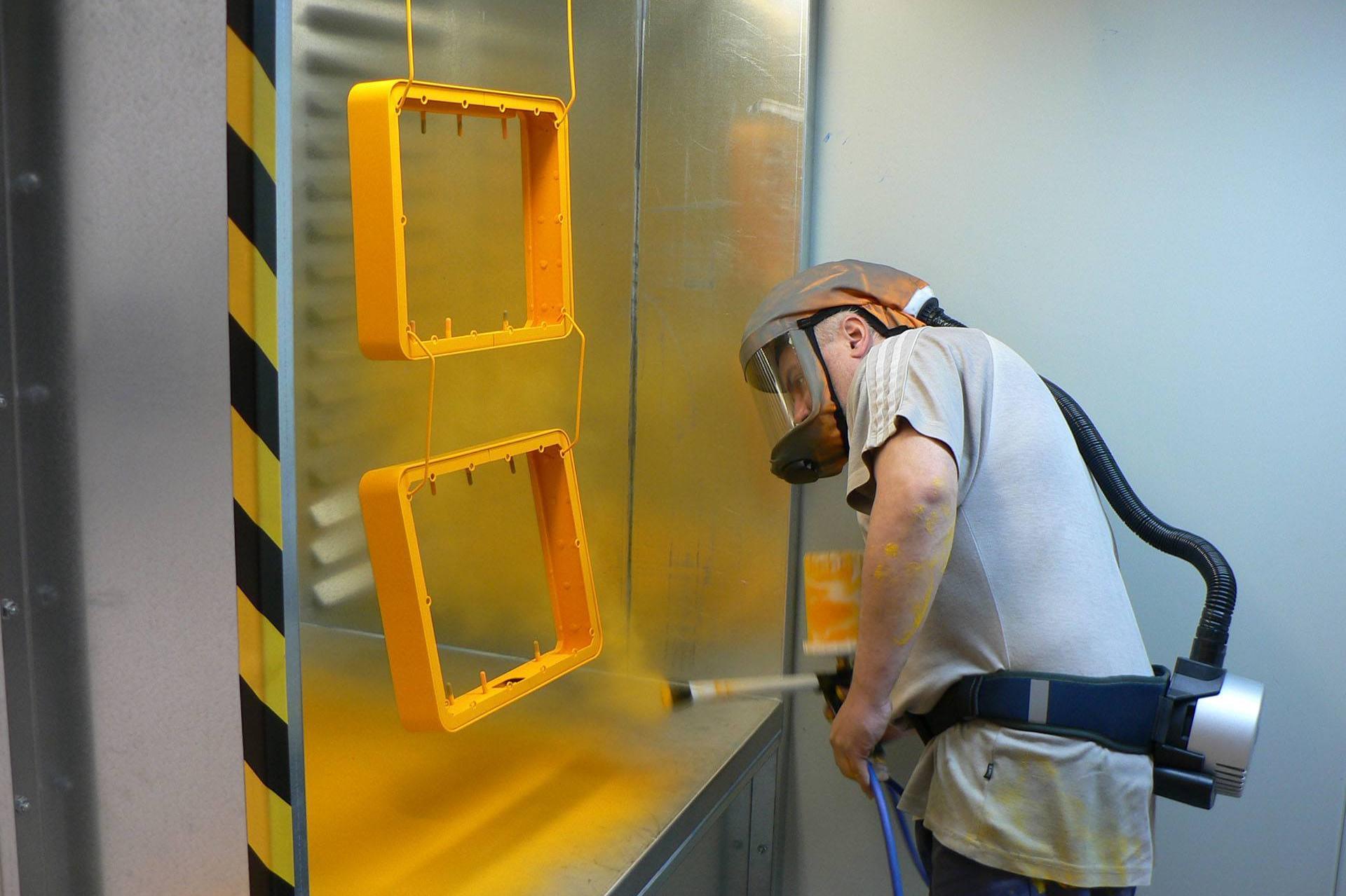 LAKOVNA MOSTR, s.r.o.