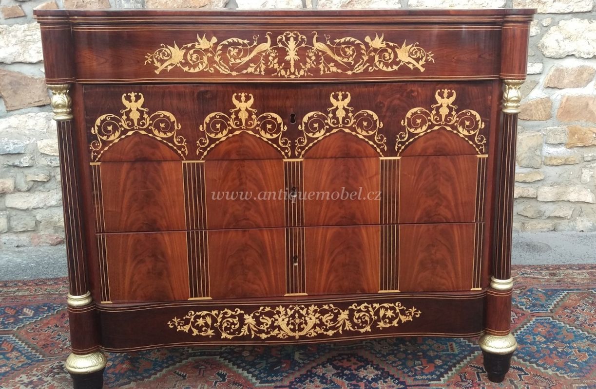 Restaurování starožitného nábytku Mikšík foto 2