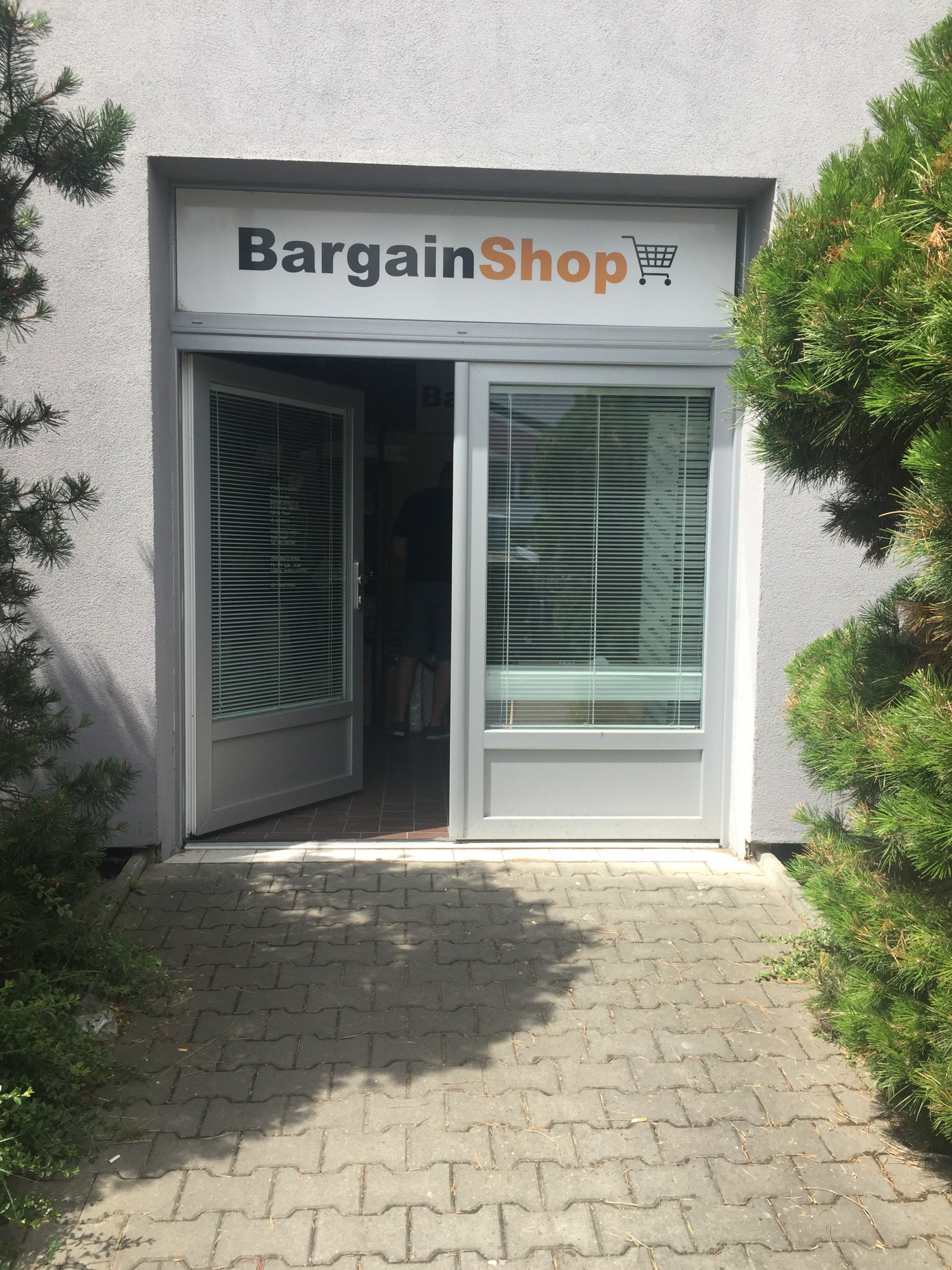 Bargain Shop foto 3