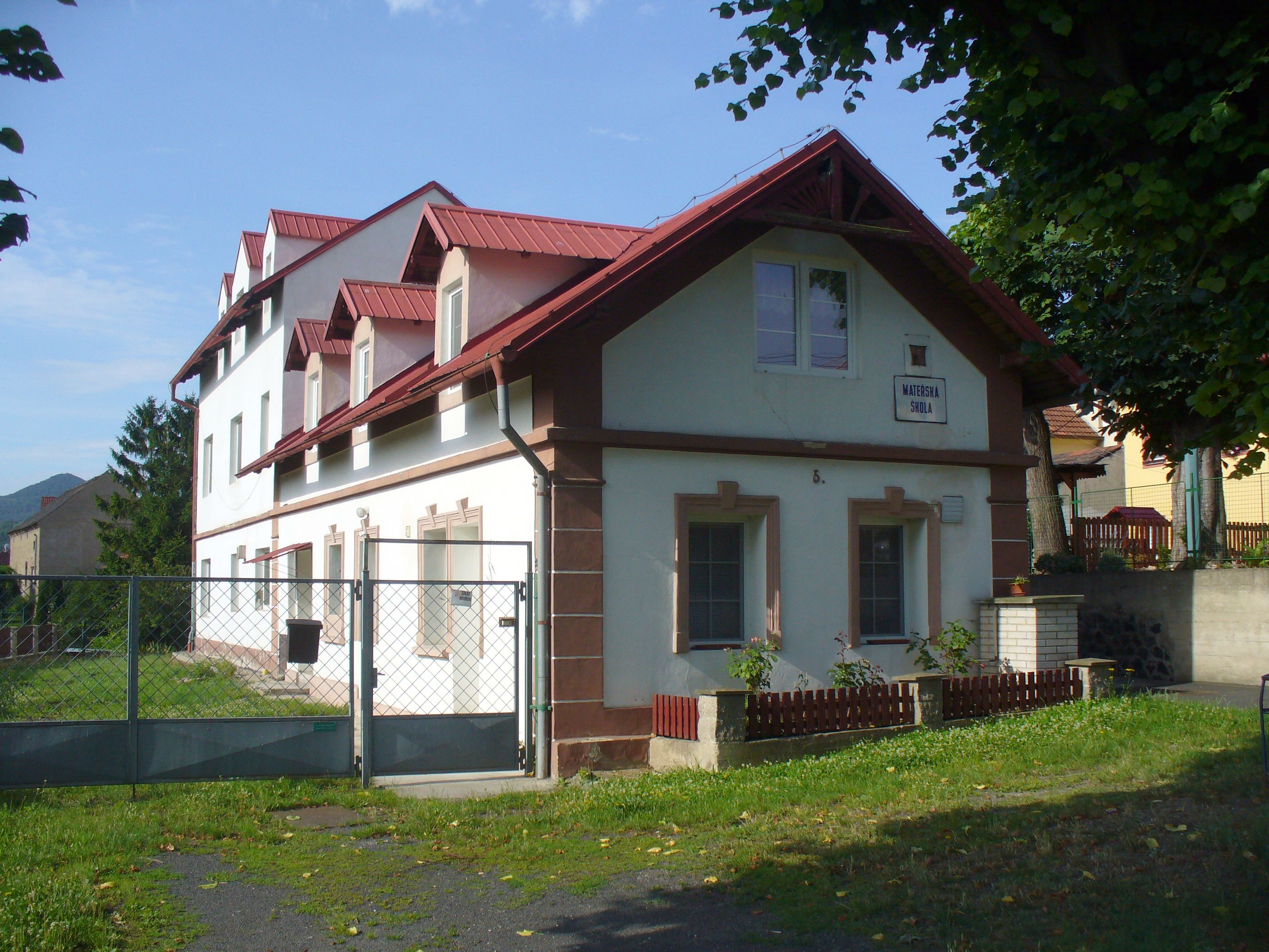 Mateřská škola Brouček, Prackovice nad Labem