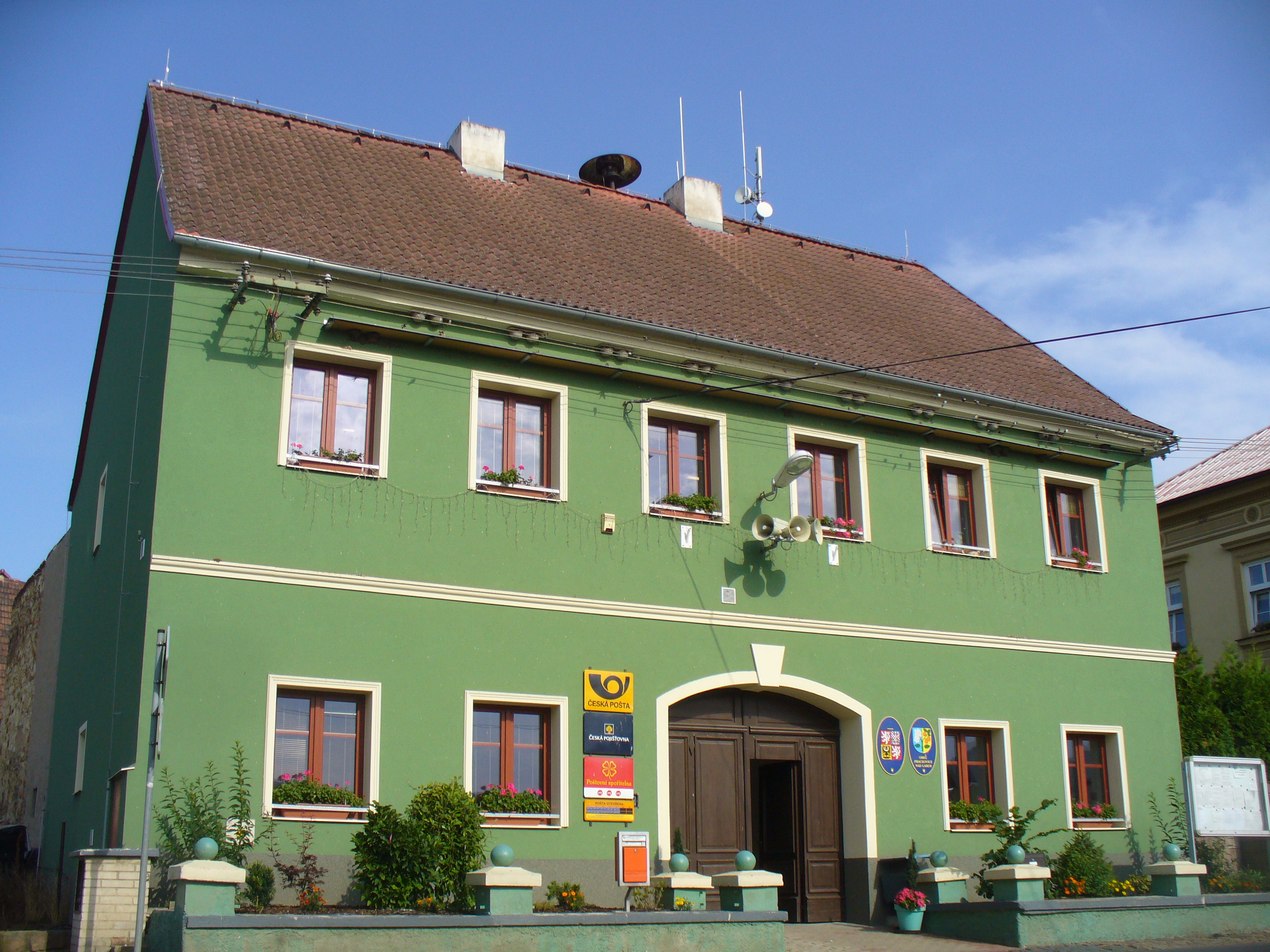 Prackovice nad Labem - obecní úřad