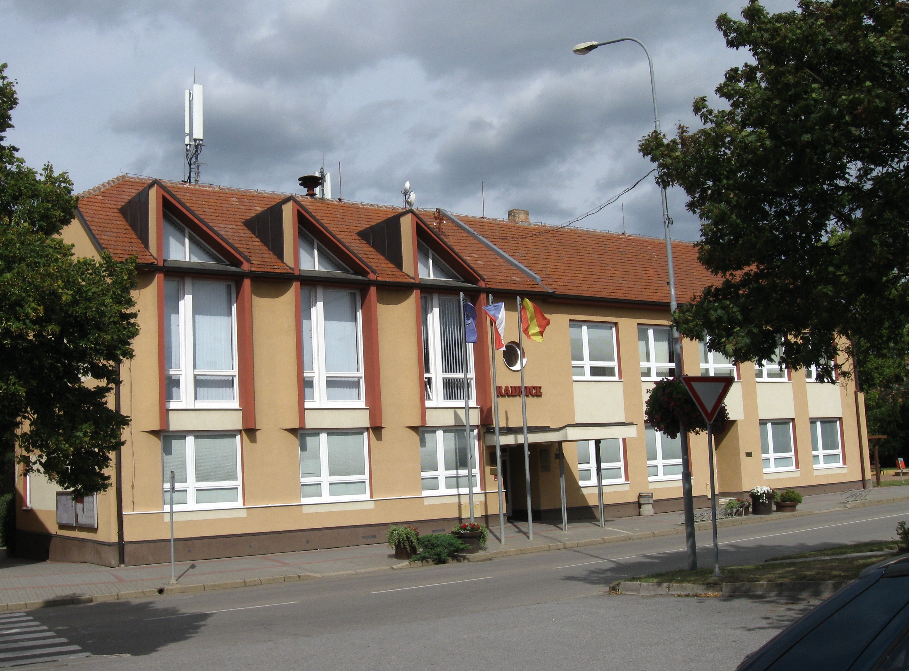 Velké Bílovice - městský úřad foto 2