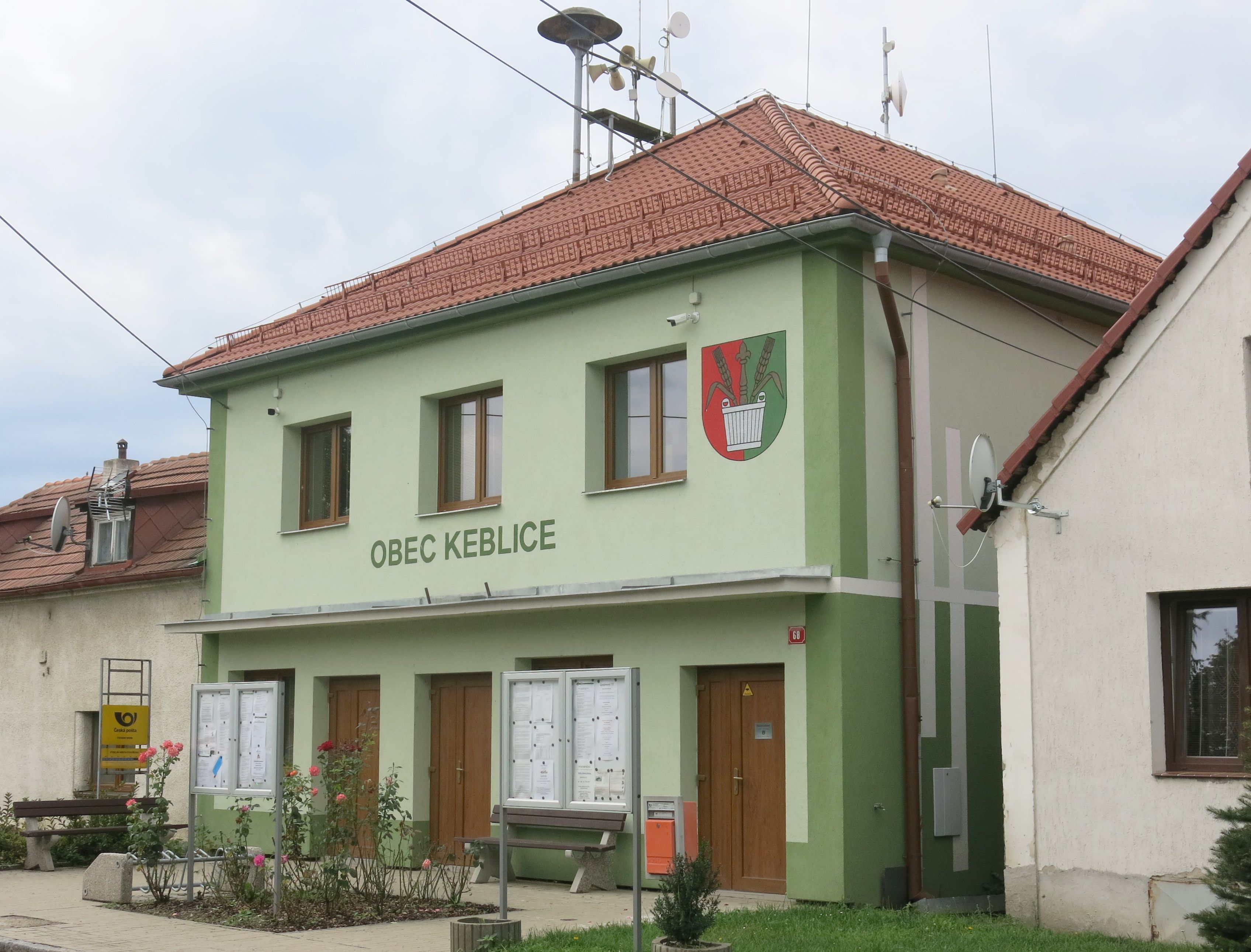 Keblice - obecní úřad foto 2