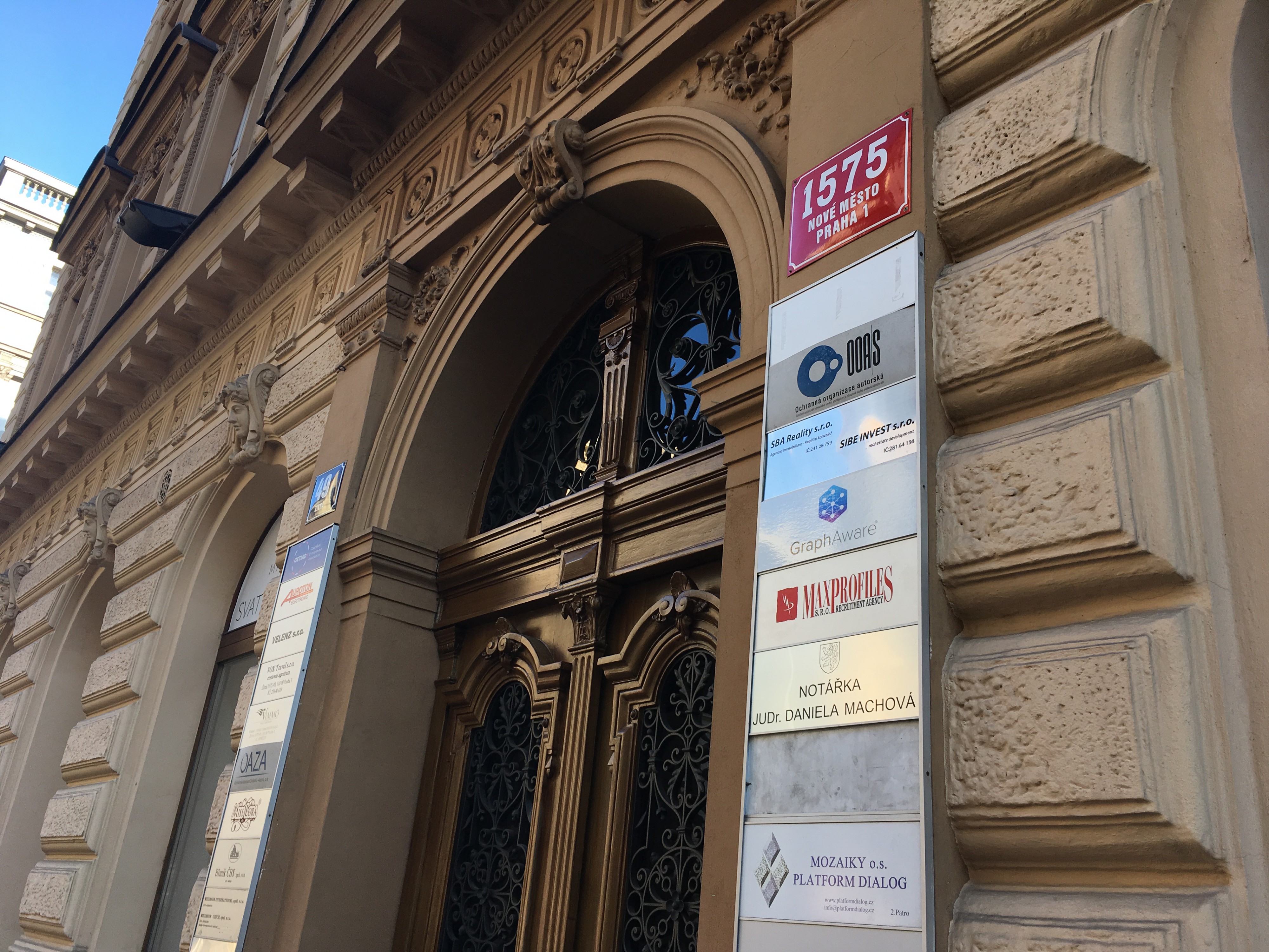 JUDr. Daniela Anderson, Ph.D., notářka foto 2