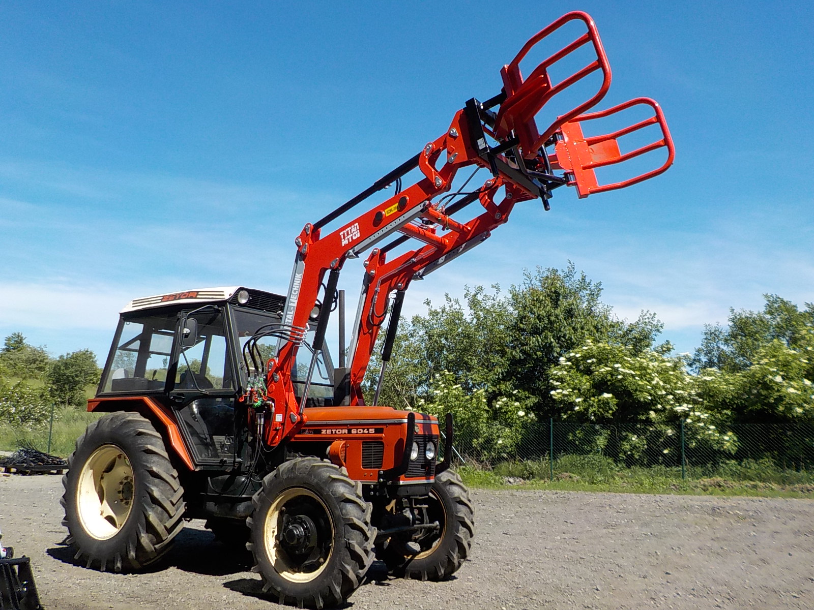 AgroBed Traktor, s.r.o. foto 4