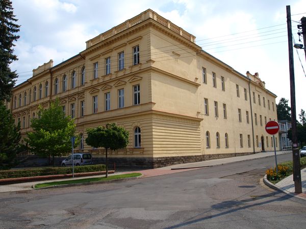 ZŠ Velvary (Velvary) • Firmy.cz