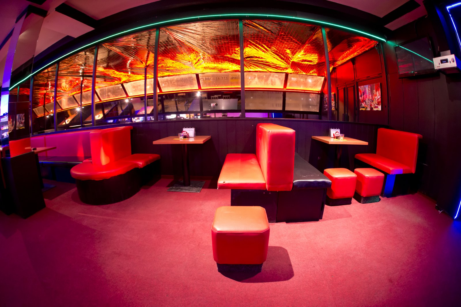 INFINITY MUSIC BAR foto 2