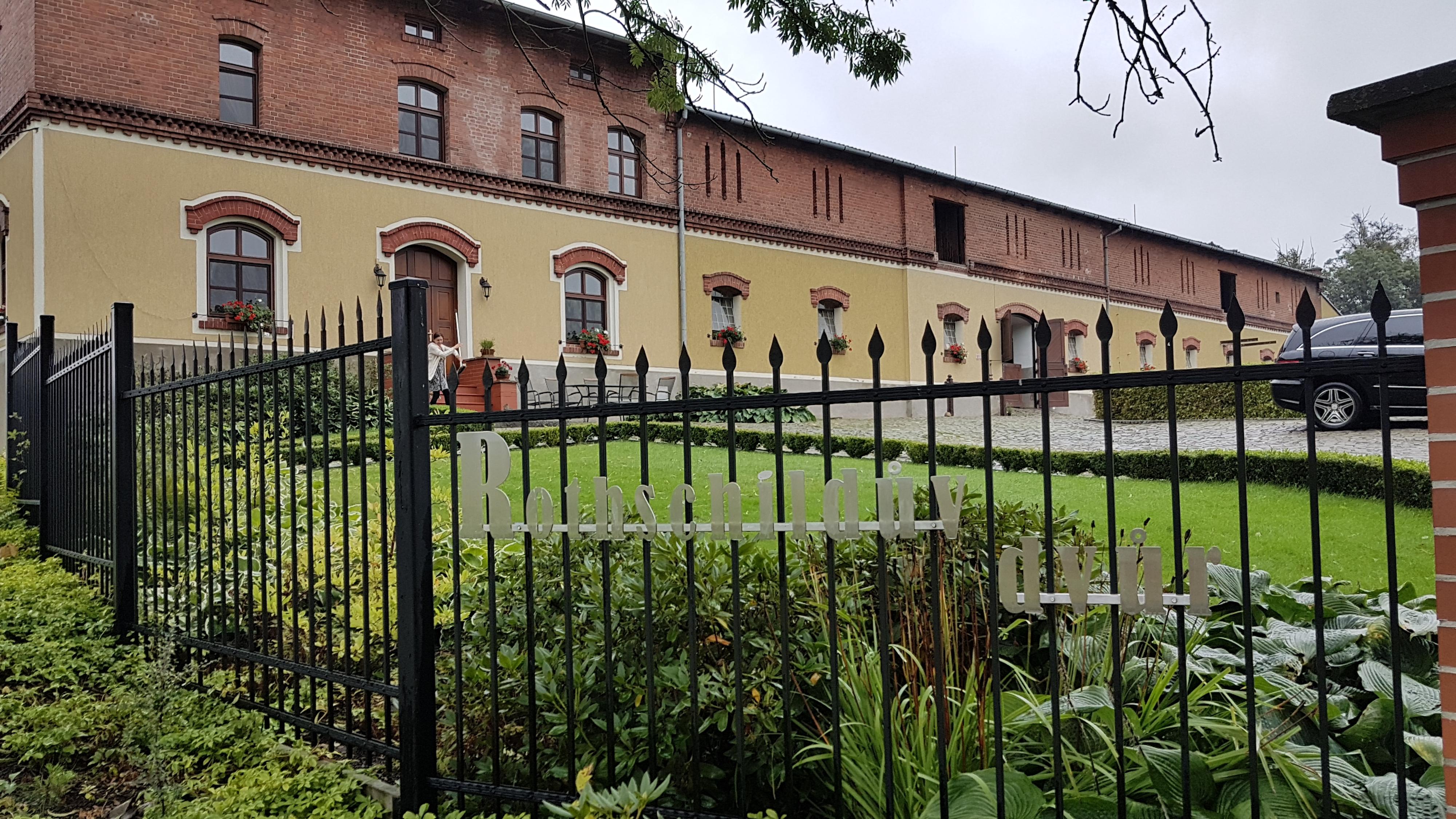 Pension a hřebčín Rothschildův dvůr