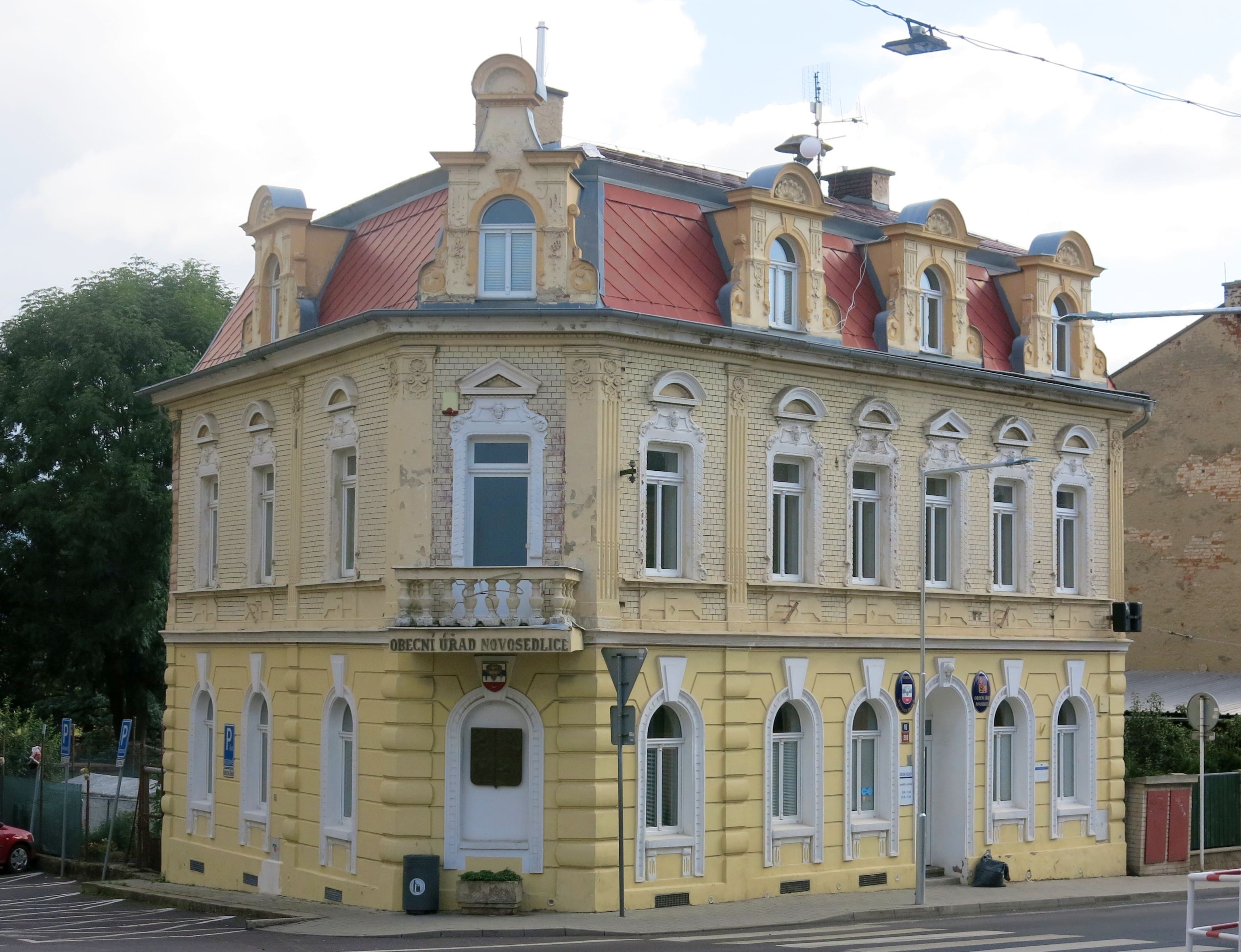 Novosedlice - obecní úřad foto 2