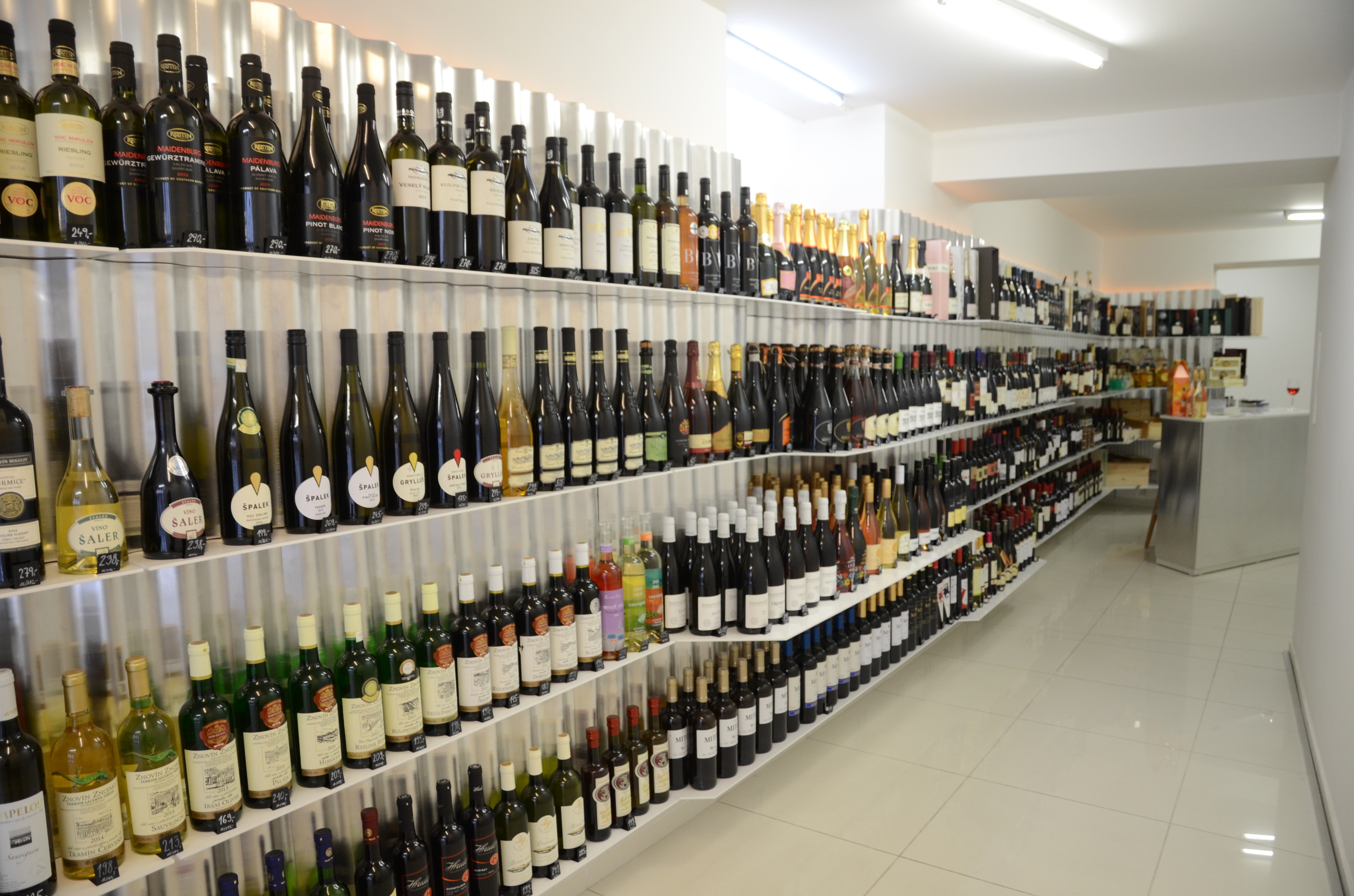 Vinotéka - Moravská banka vín foto 4