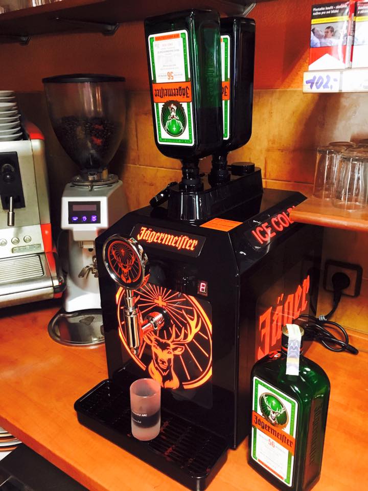 Sport bar, herna U Sama foto 2