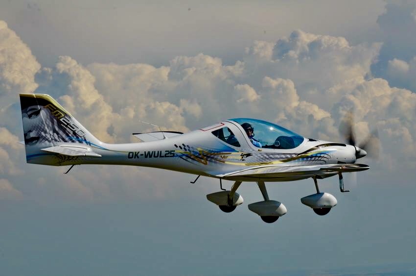 Letecká škola Řehák foto 3