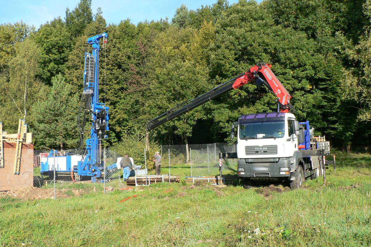 STUDNAŘSTVÍ  ŠTECHER