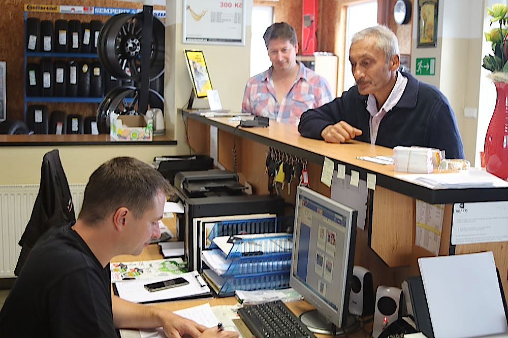 Autoservis a pneuservis KOMAT foto 2