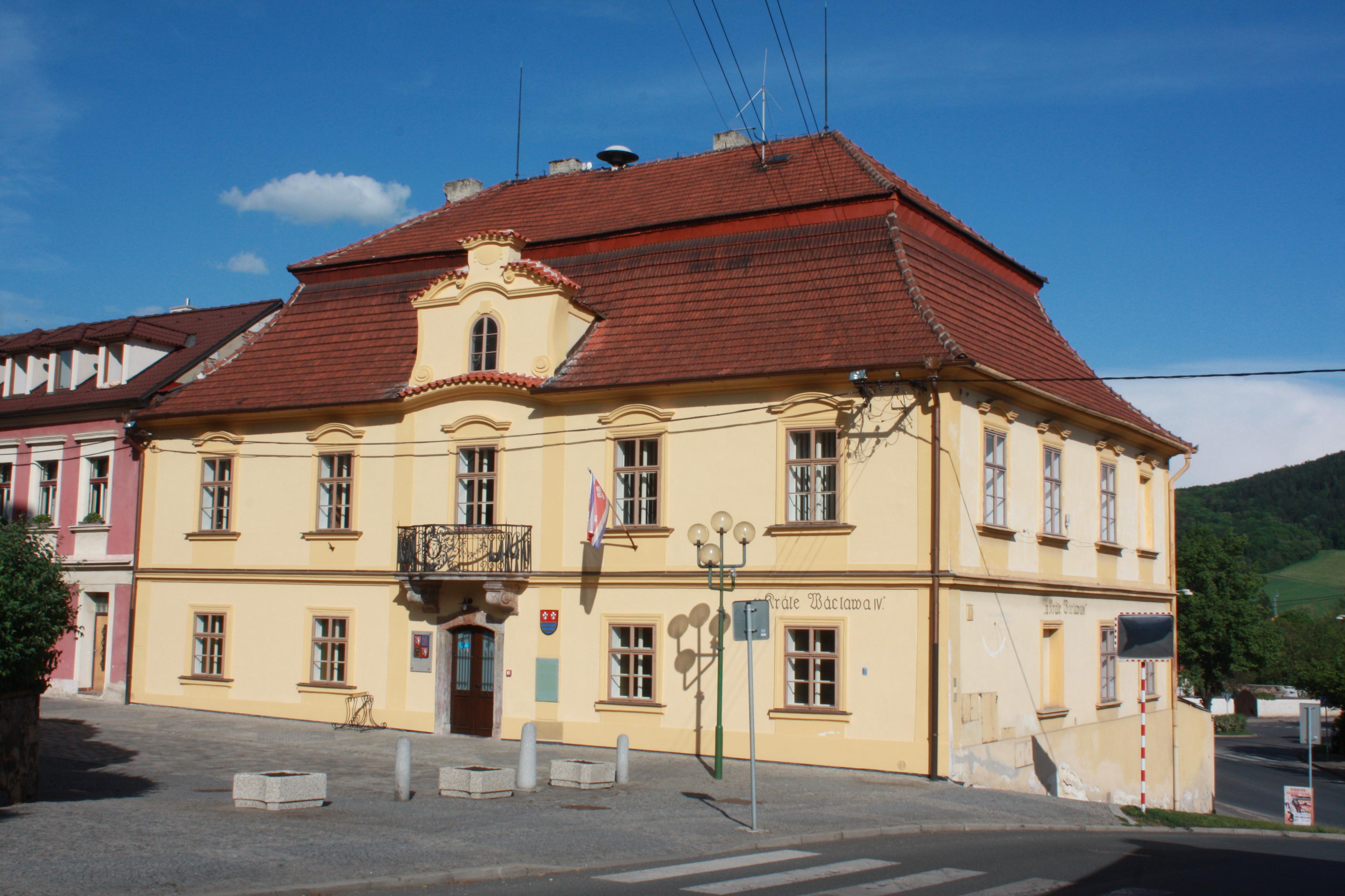 Zdice - městský úřad foto 3