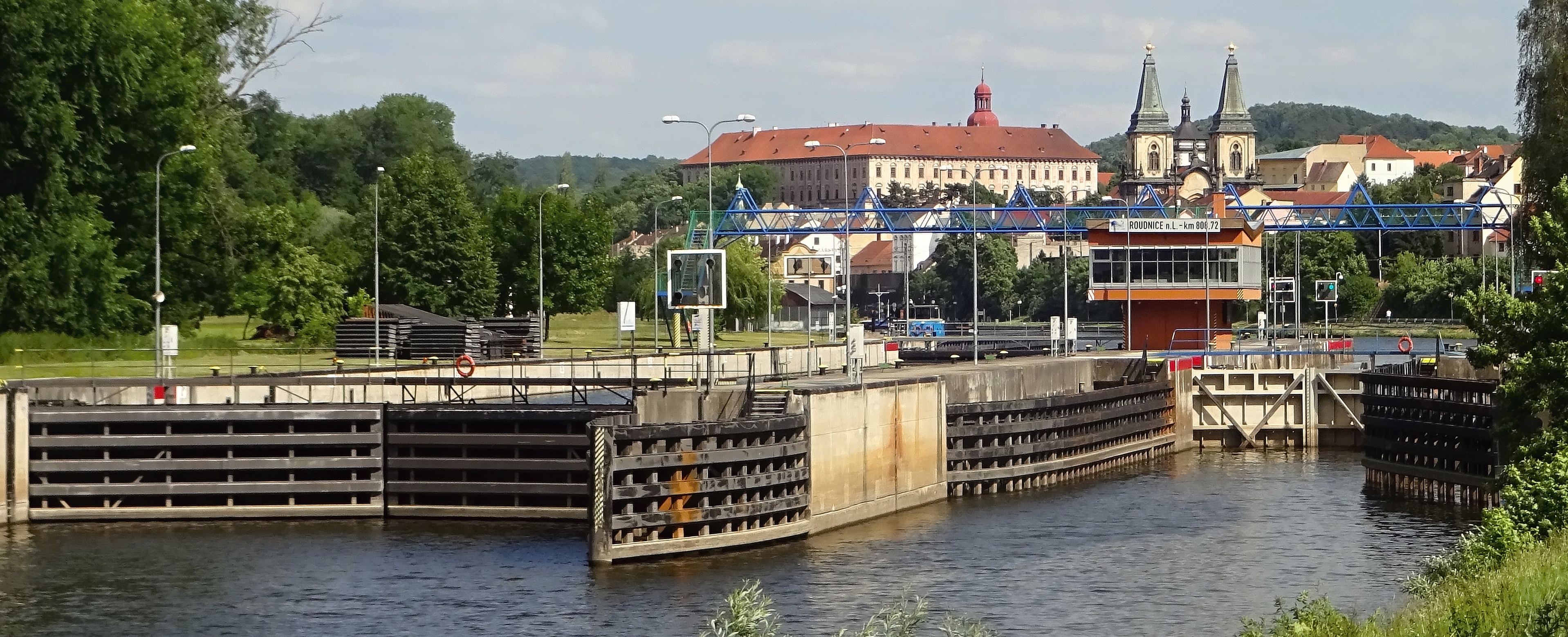 Plavební komora Roudnice nad Labem foto 2
