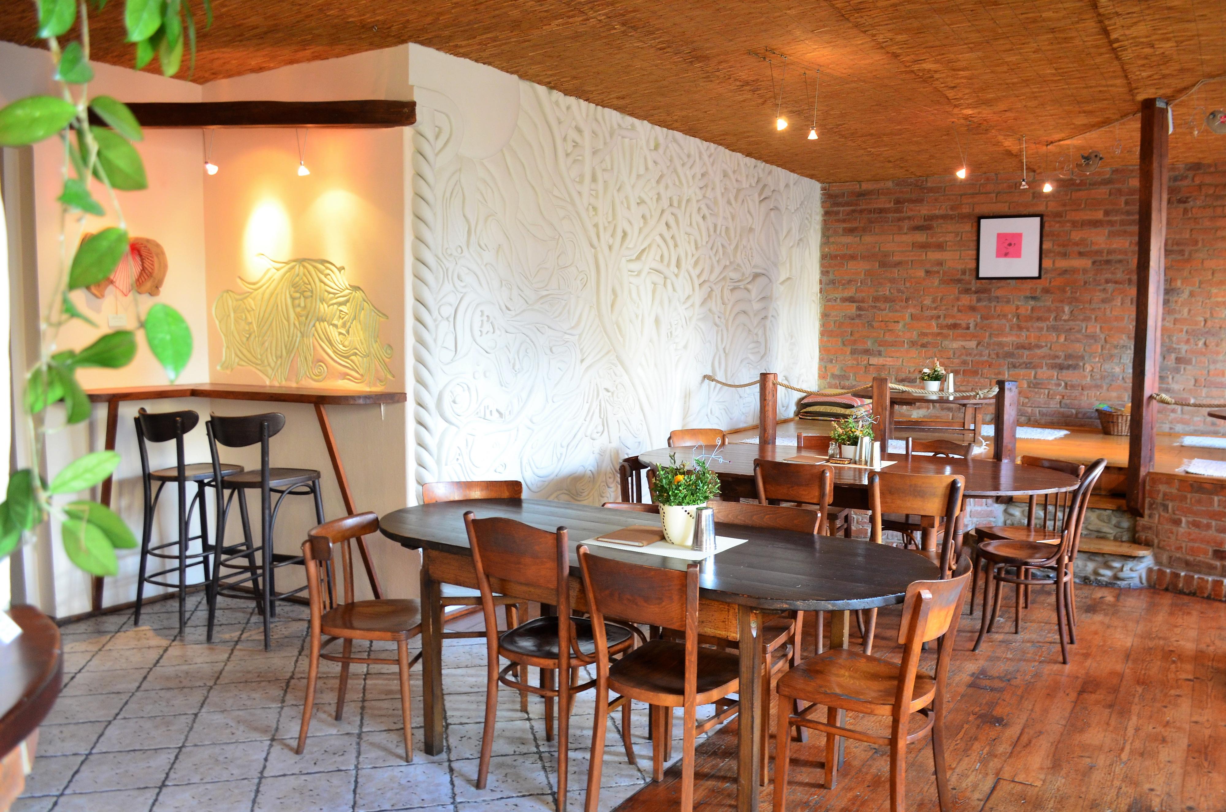 Etno - vegetariánská restaurace foto 3