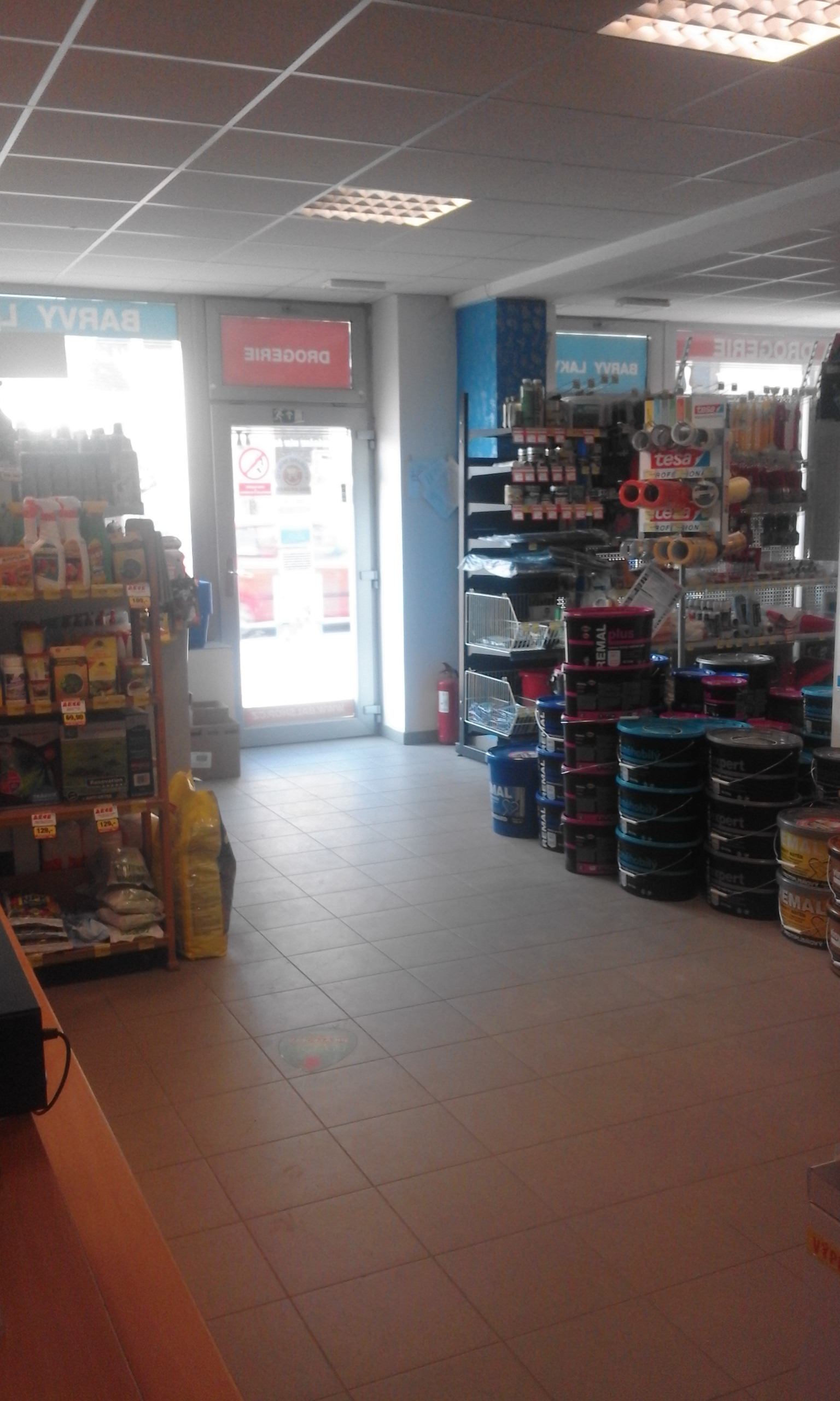 BARVY A LAKY DROGERIE foto 6