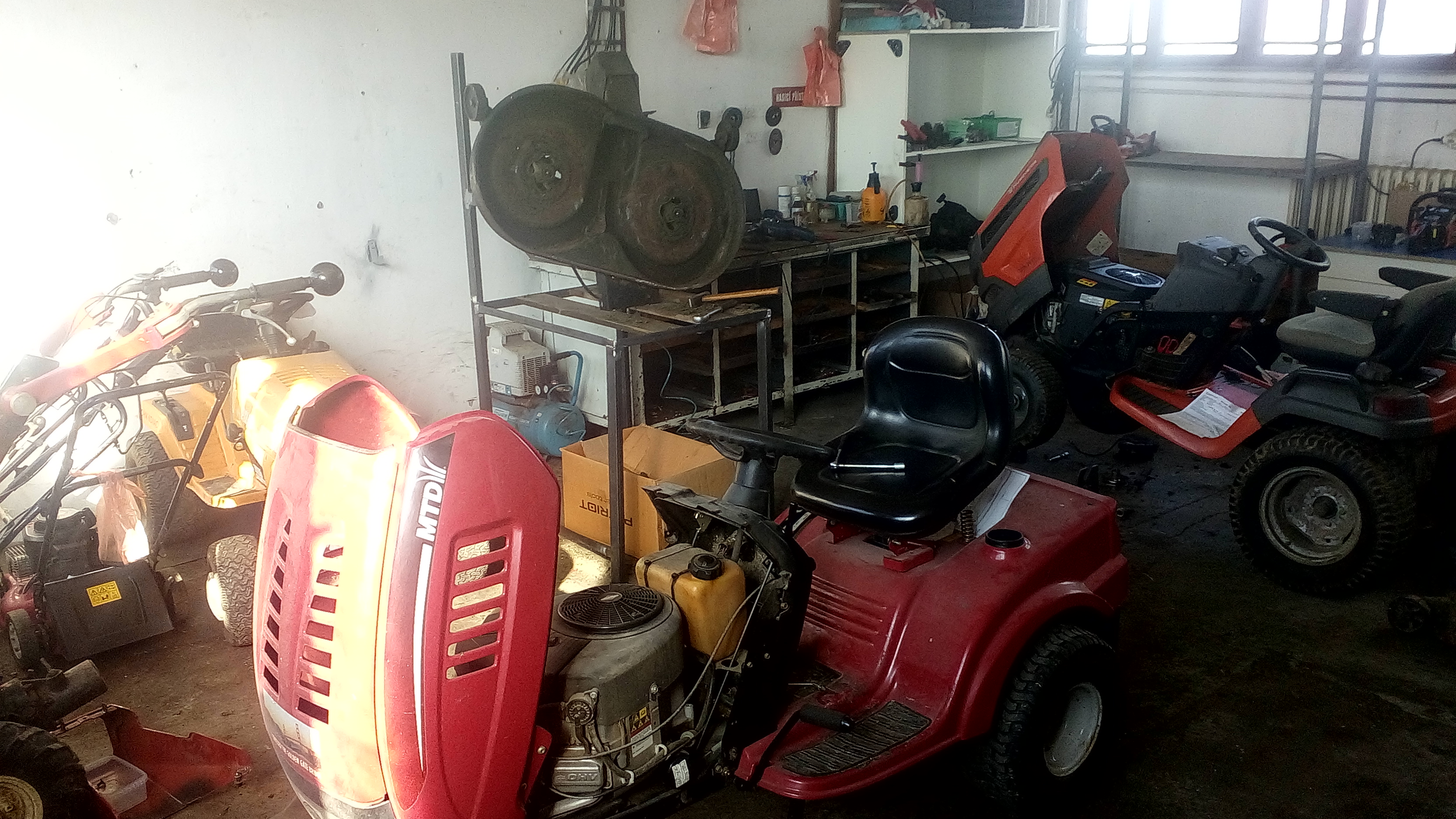 Zdeněk Dvořák - Servis zahradní techniky