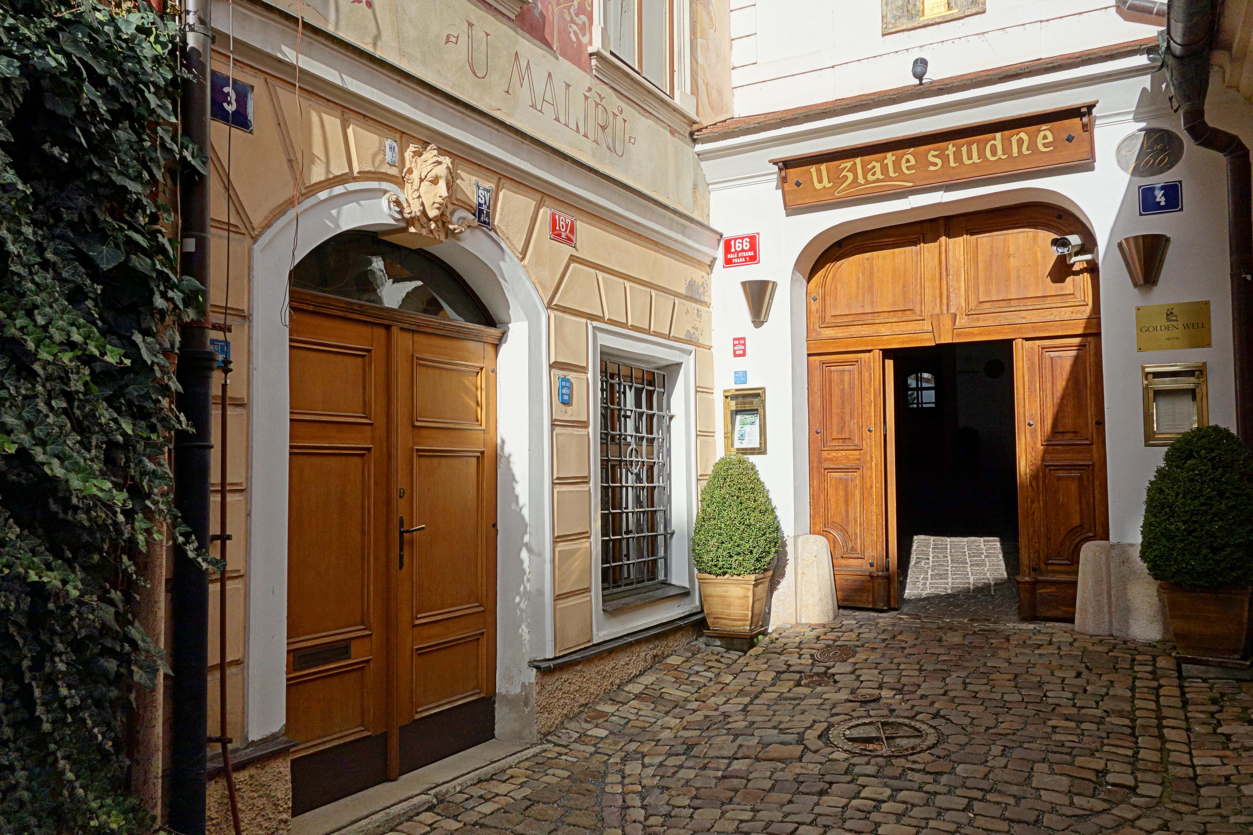 Hotel U Zlaté studně foto 2