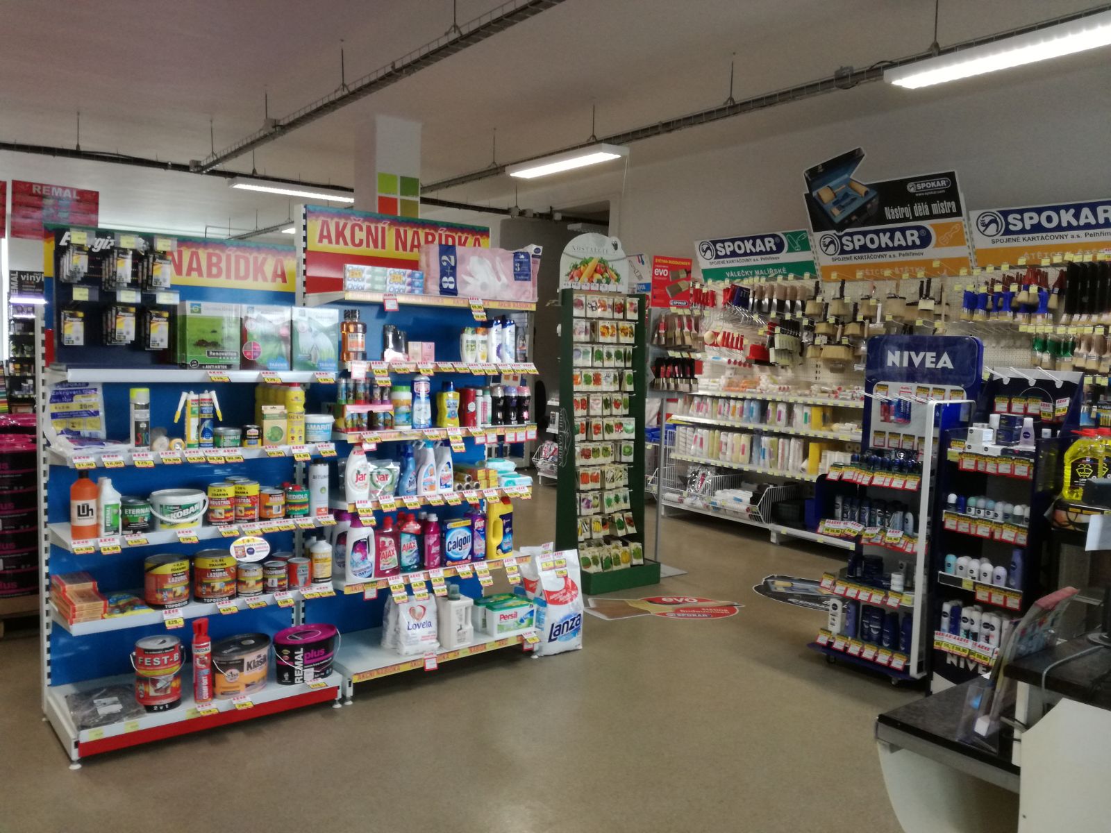 BARVY A LAKY DROGERIE foto 3