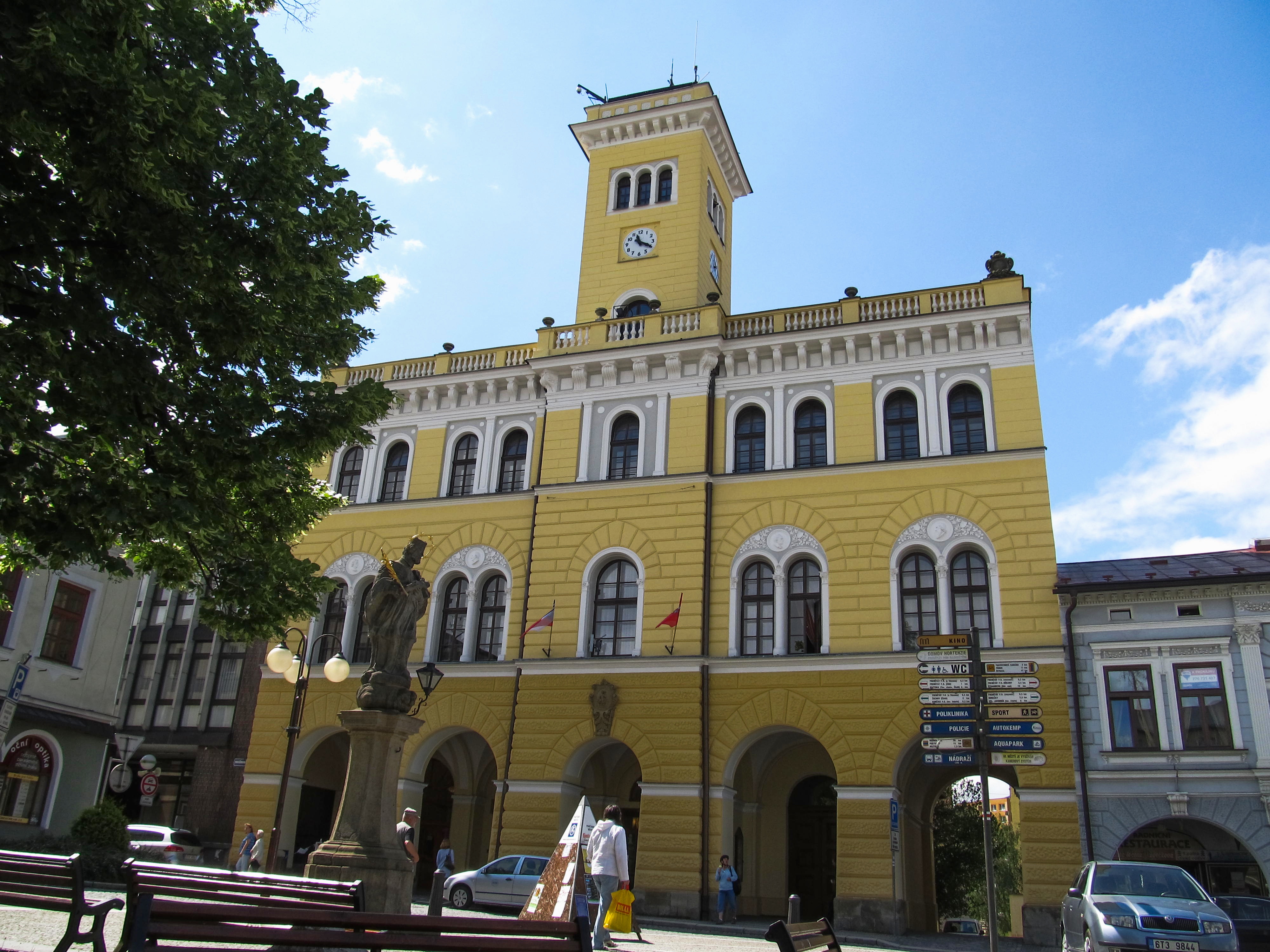 Frenštát pod Radhoštěm - městský úřad foto 2