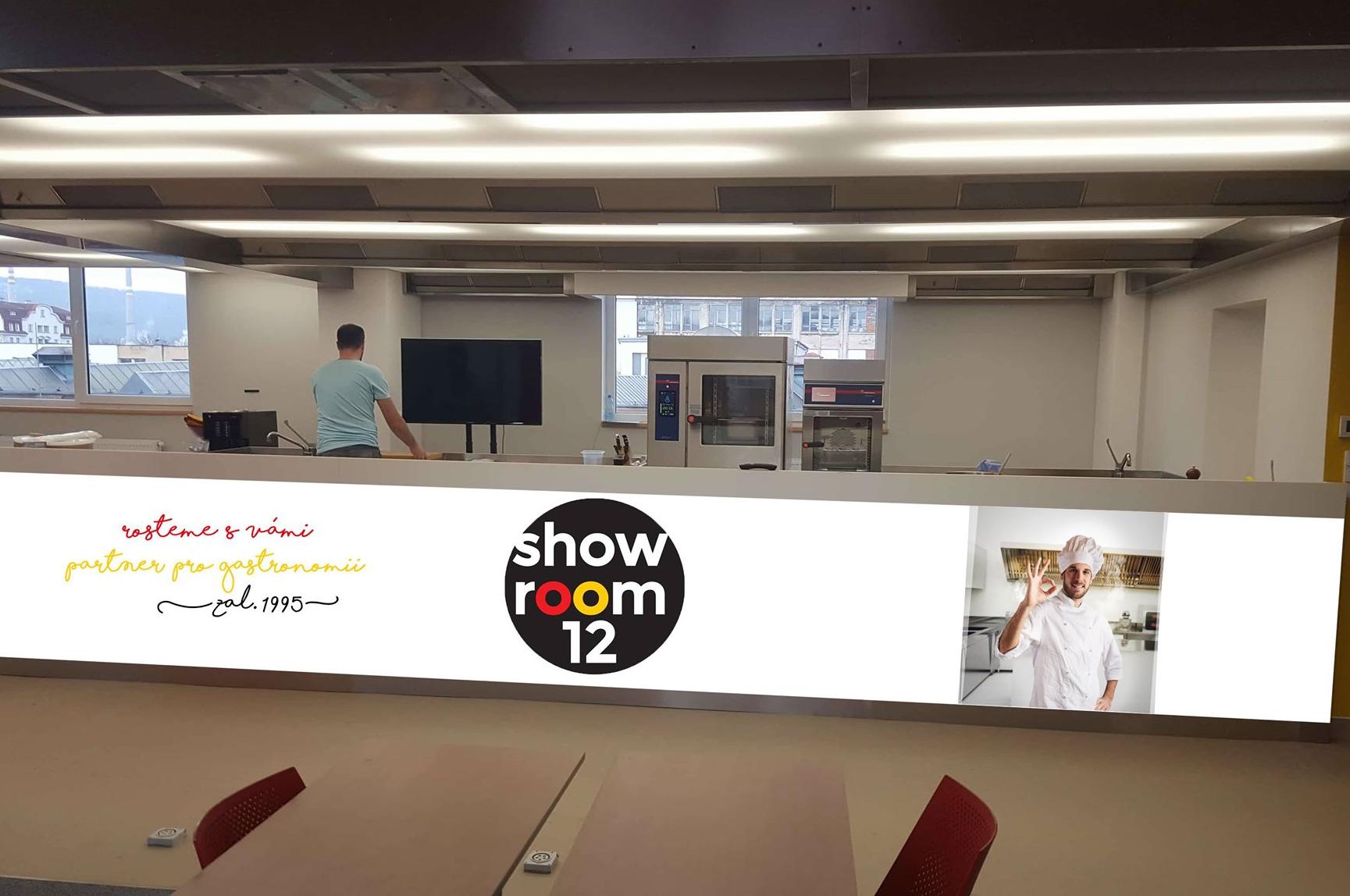 SHOWROOM12