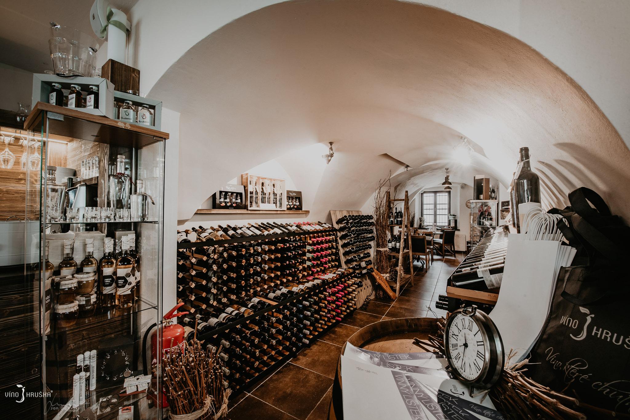 Vinotéka a penzion VÍNO HRUŠKA