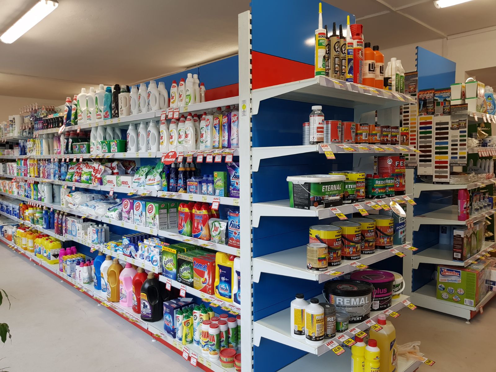 BARVY A LAKY DROGERIE foto 4